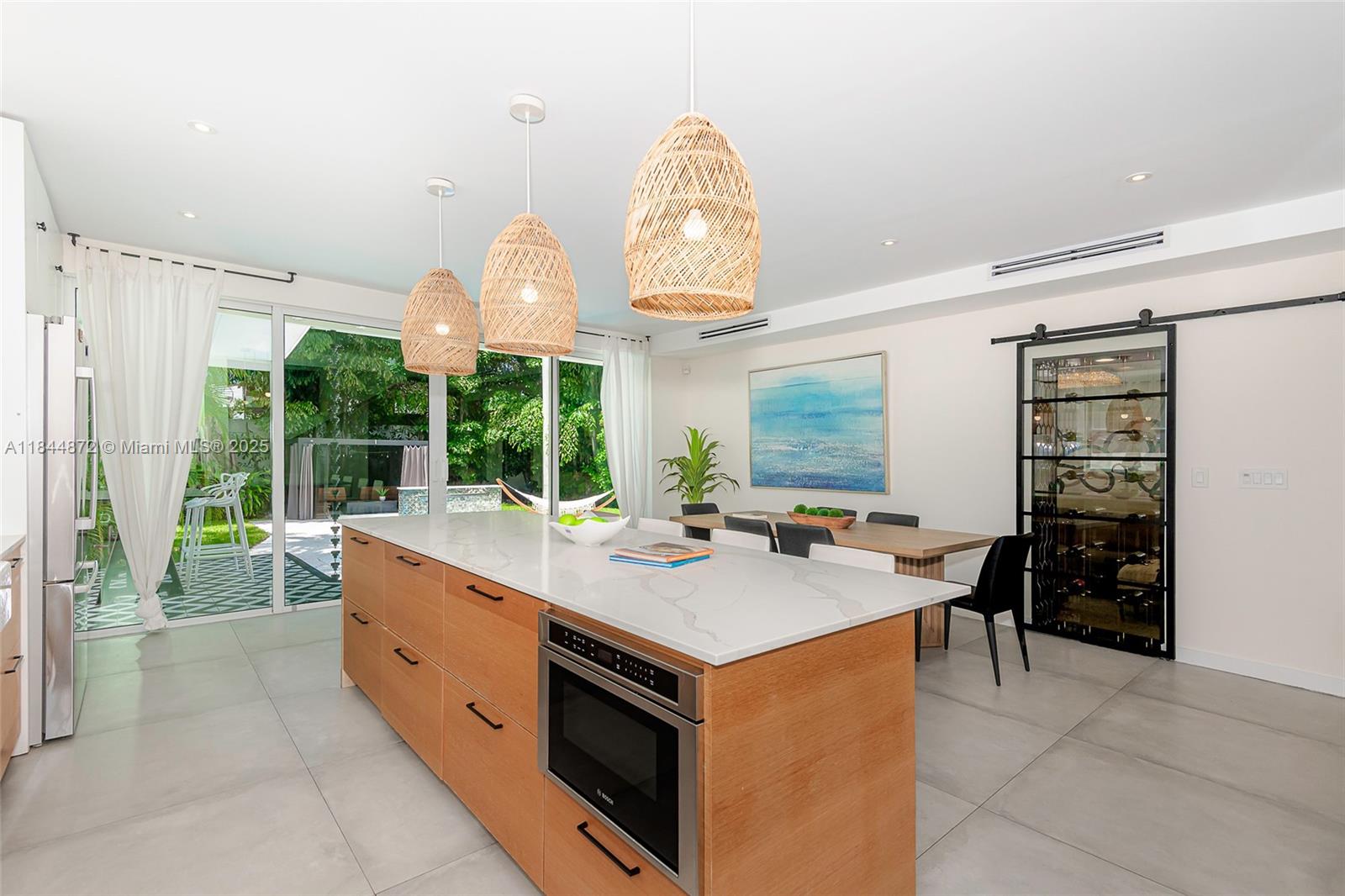 32 SW 23rd Rd Miami, FL 33129