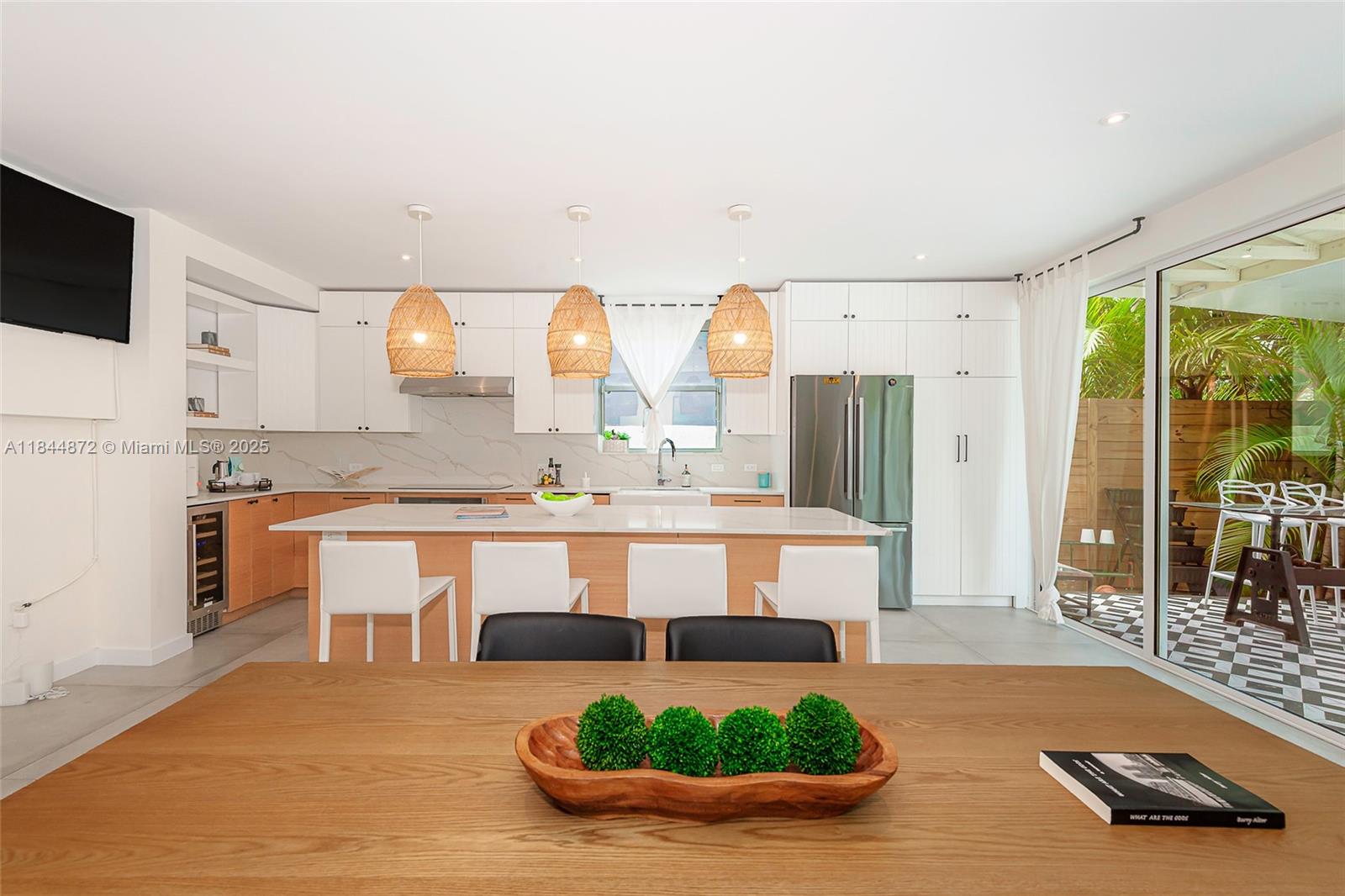 32 SW 23rd Rd Miami, FL 33129