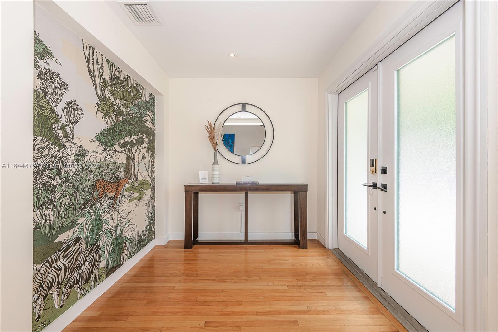 32 SW 23rd Rd Miami, FL 33129