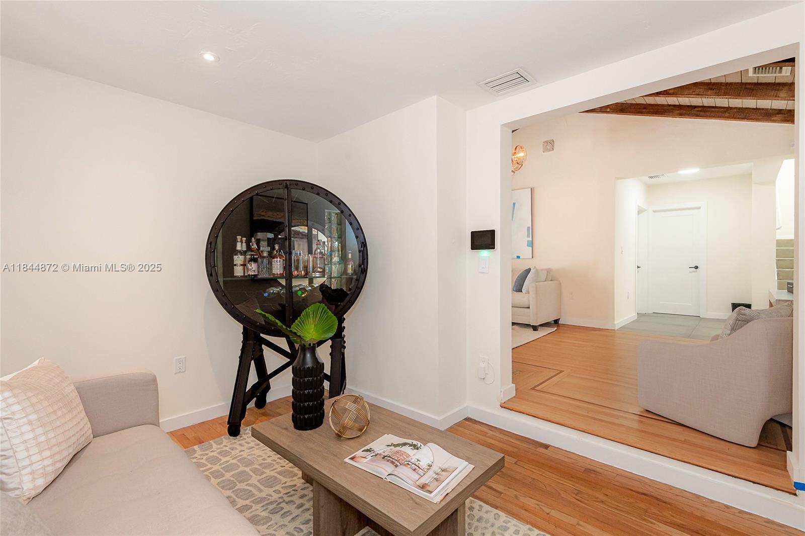 32 SW 23rd Rd Miami, FL 33129