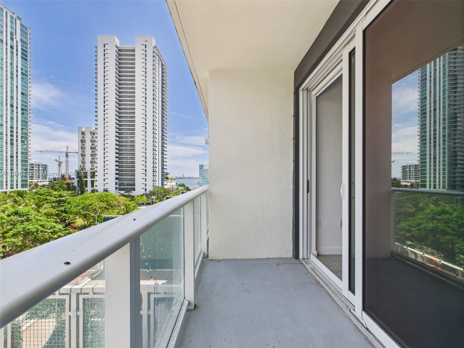 image 26 Edgewater Condominium22