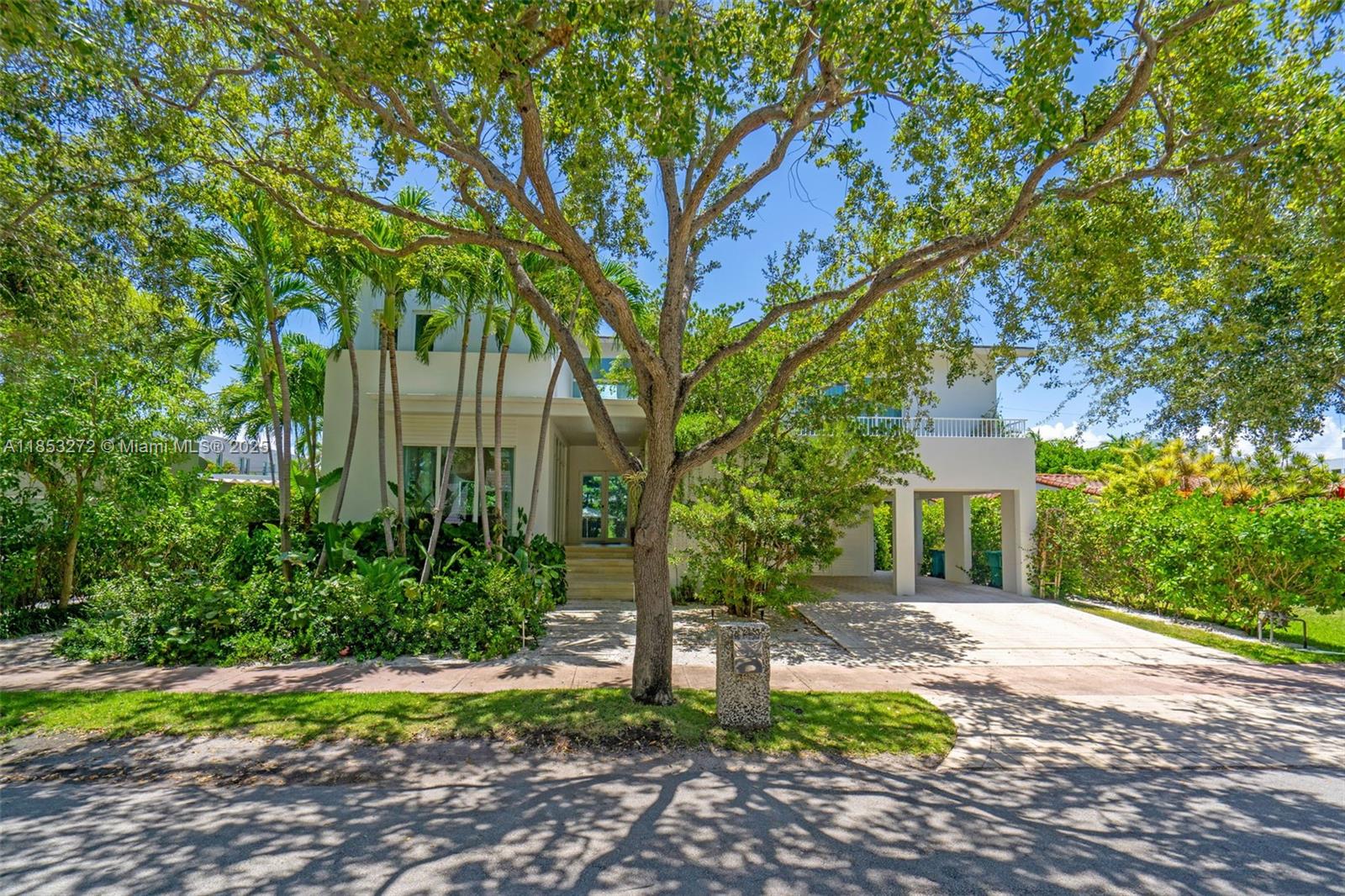 320 Woodcrest Rd