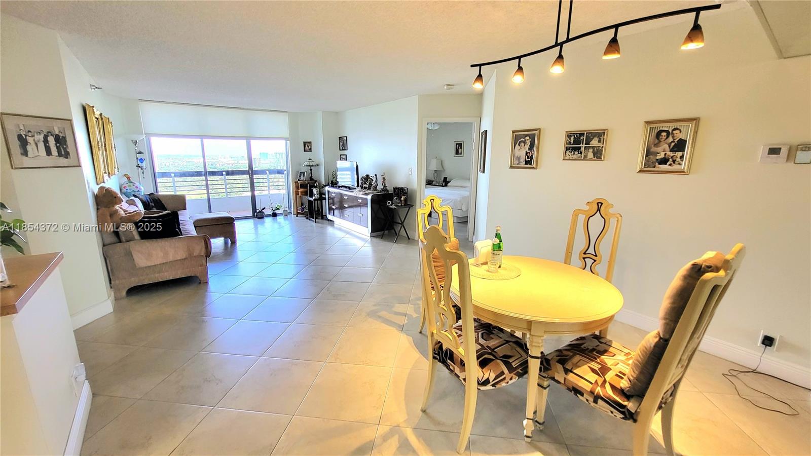 3530 Mystic Pointe Dr #2508 Aventura, FL 33180