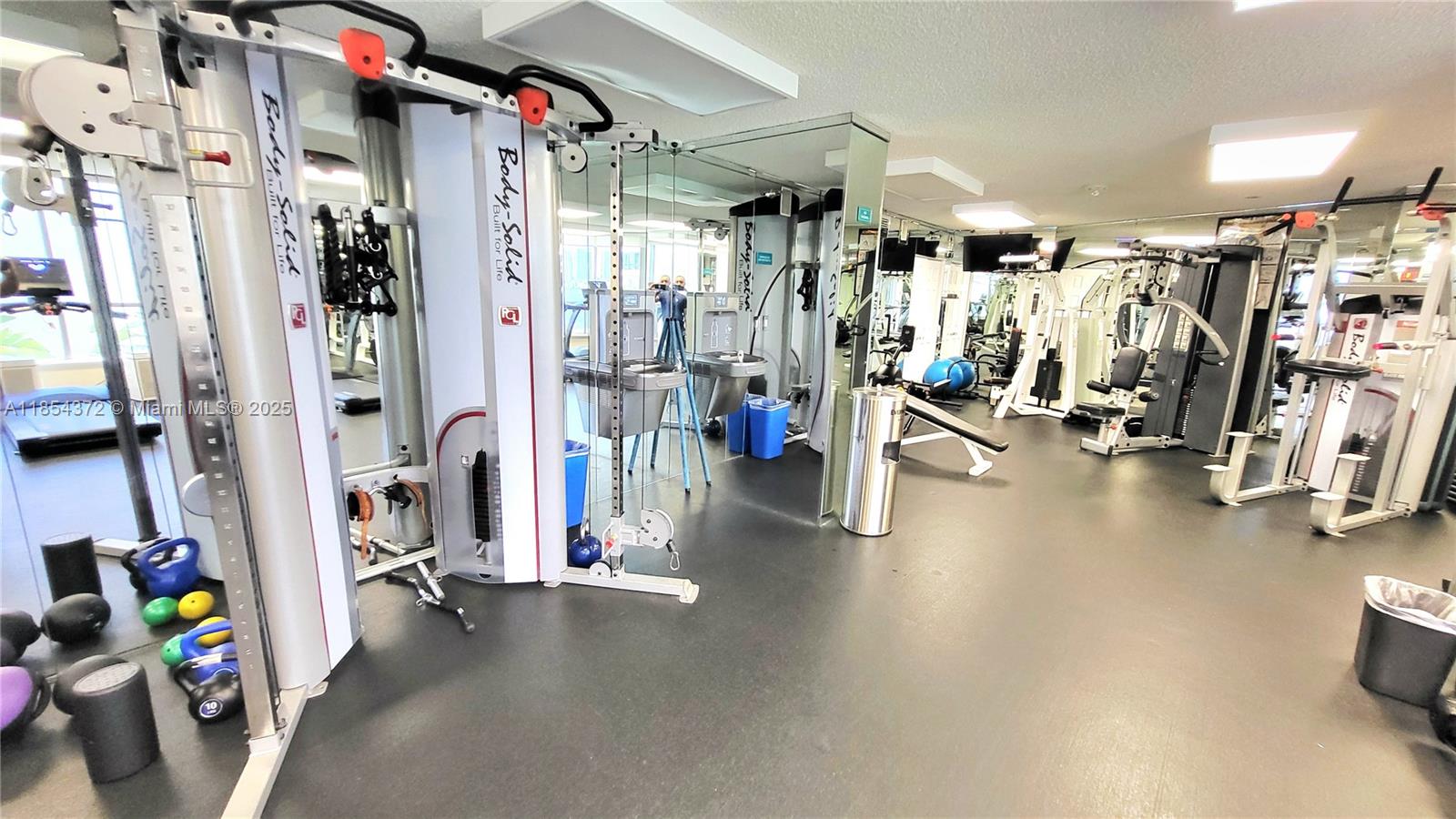 3530 Mystic Pointe Dr #2508 Aventura, FL 33180