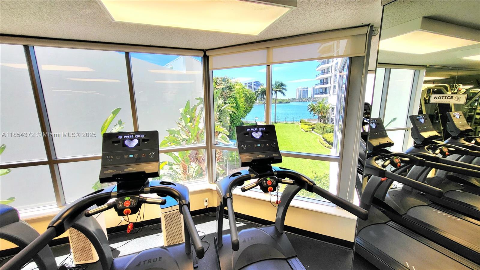 3530 Mystic Pointe Dr #2508 Aventura, FL 33180