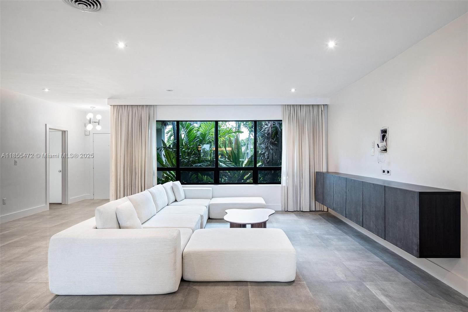 9250 Bay Dr Surfside, FL 33154