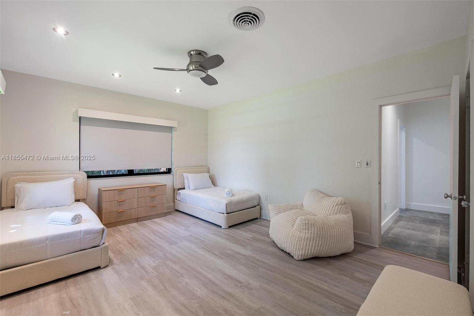 9250 Bay Dr Surfside, FL 33154