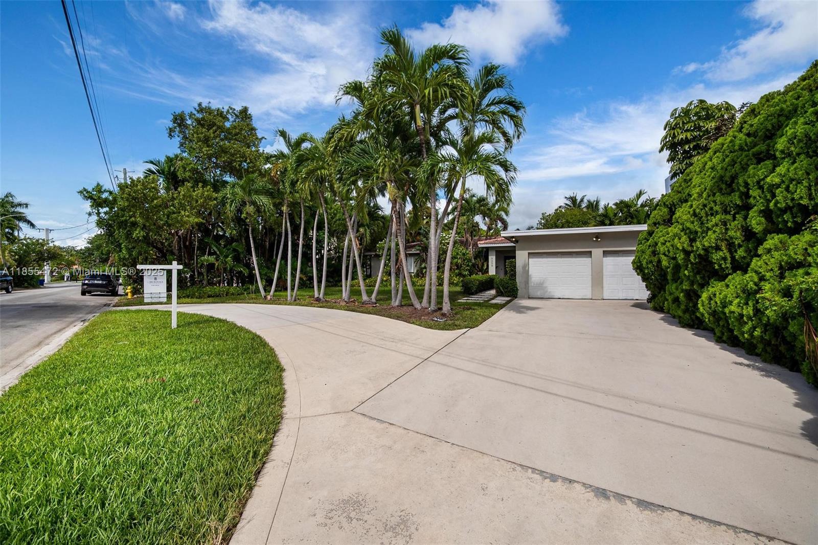 9250 Bay Dr Surfside, FL 33154