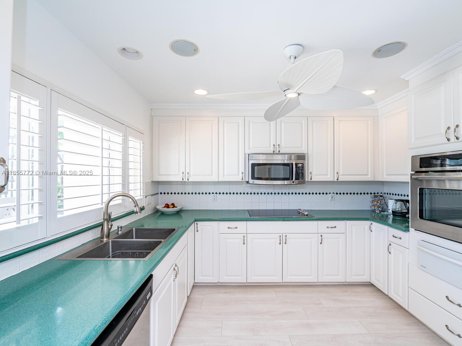 2118 NE 15th St Fort Lauderdale, FL 33304