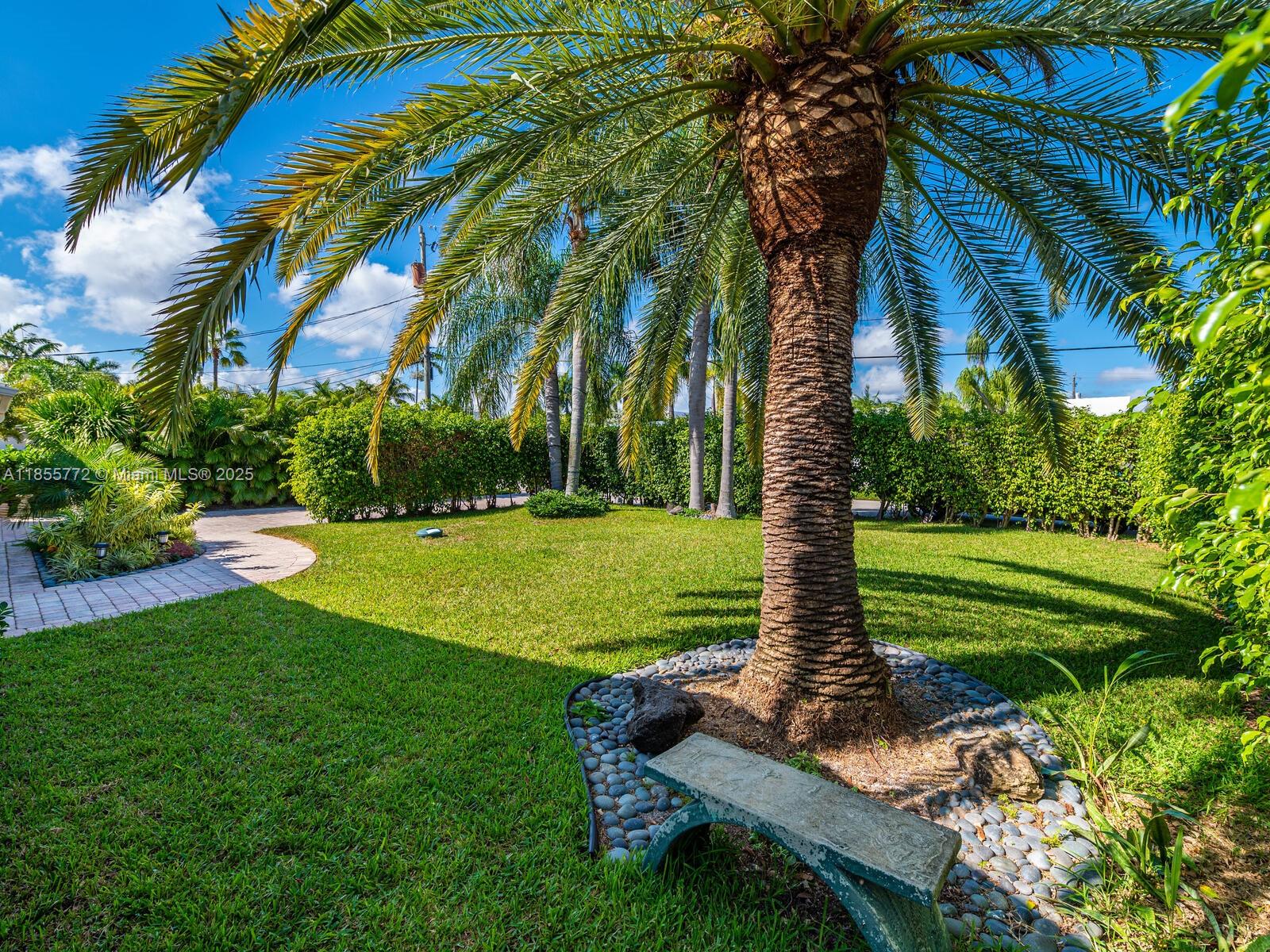 2118 NE 15th St Fort Lauderdale, FL 33304