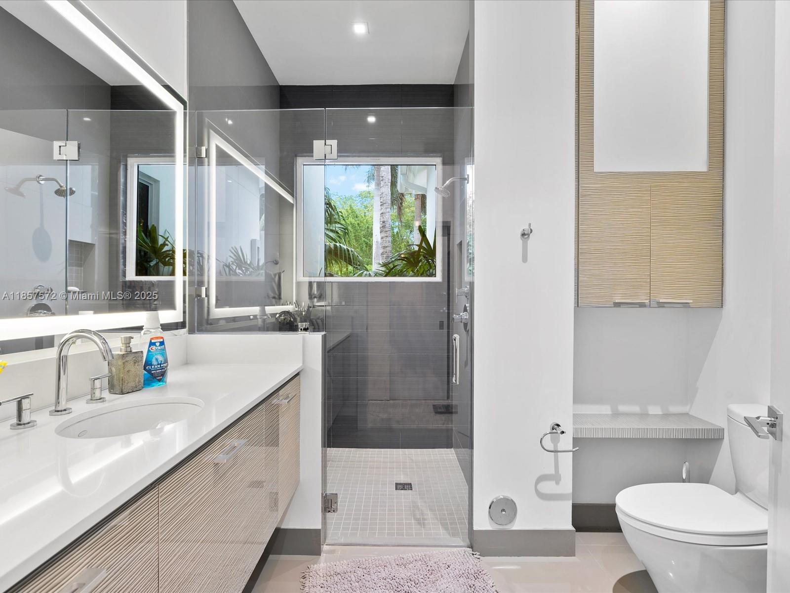 224 S Island Golden Beach, FL 33160