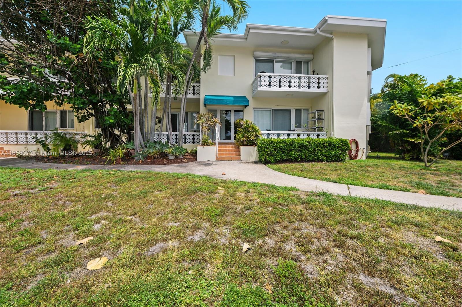 9271 W Bay Hbr Dr #12