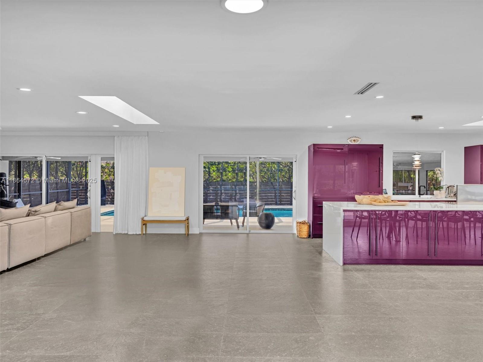 840 S Southlake Dr Hollywood, FL 33019