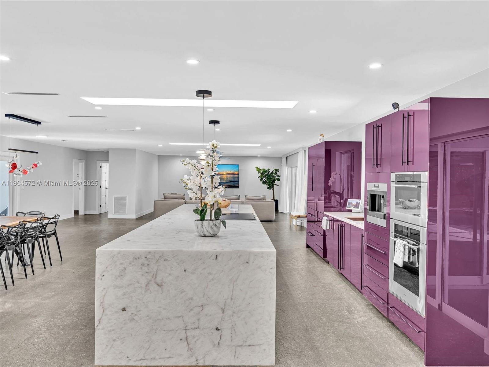 840 S Southlake Dr Hollywood, FL 33019