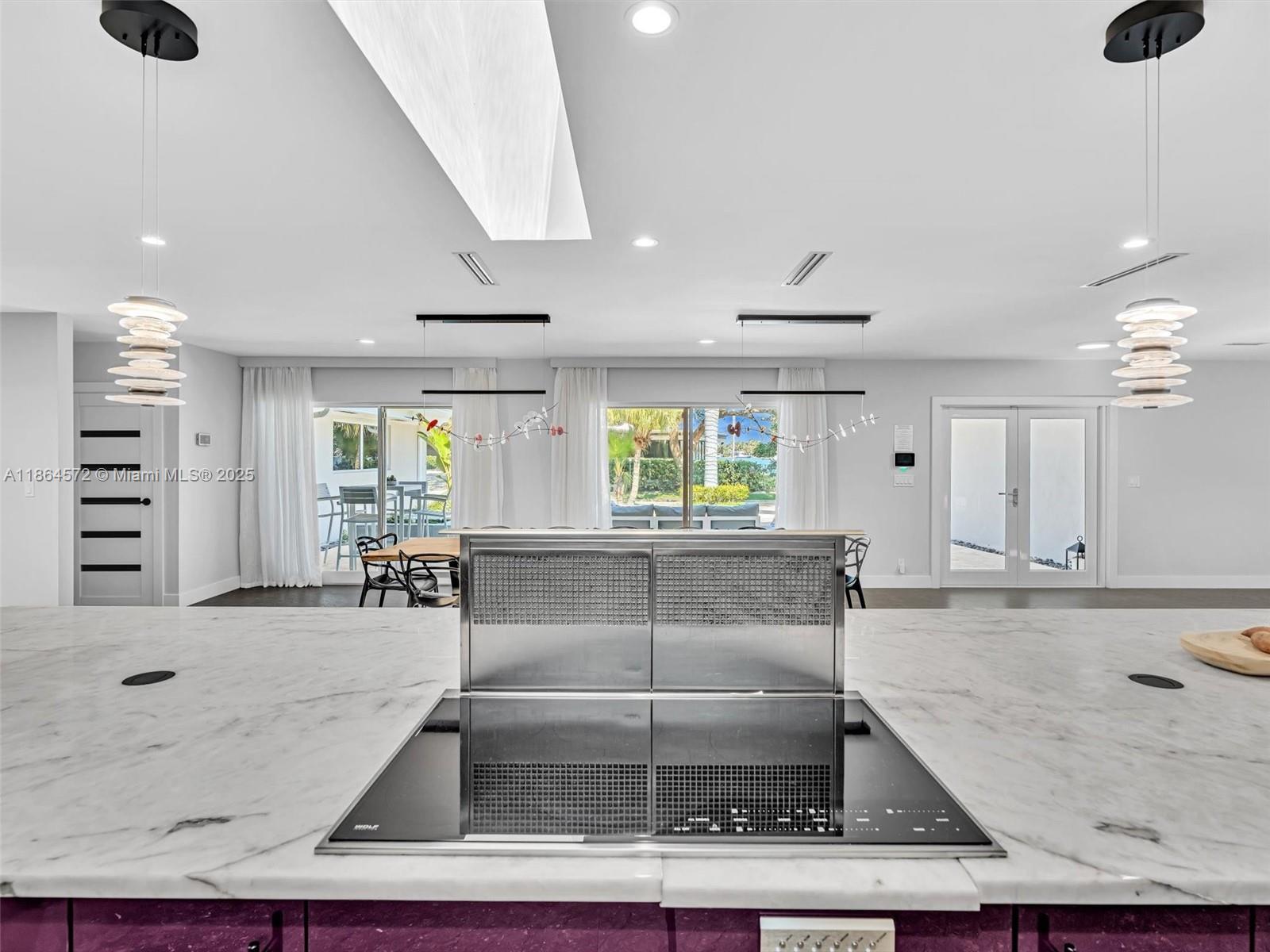 840 S Southlake Dr Hollywood, FL 33019