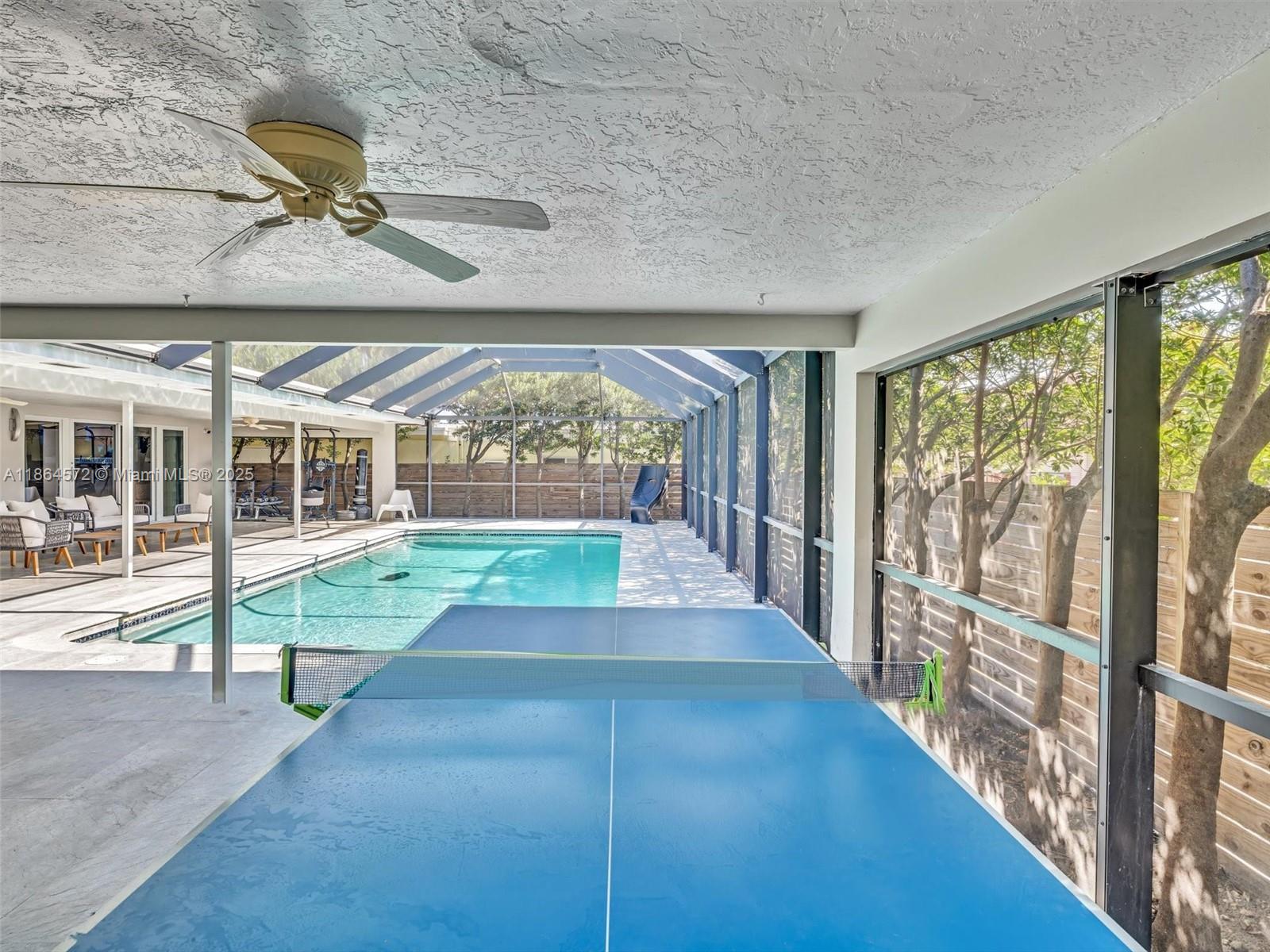 840 S Southlake Dr Hollywood, FL 33019