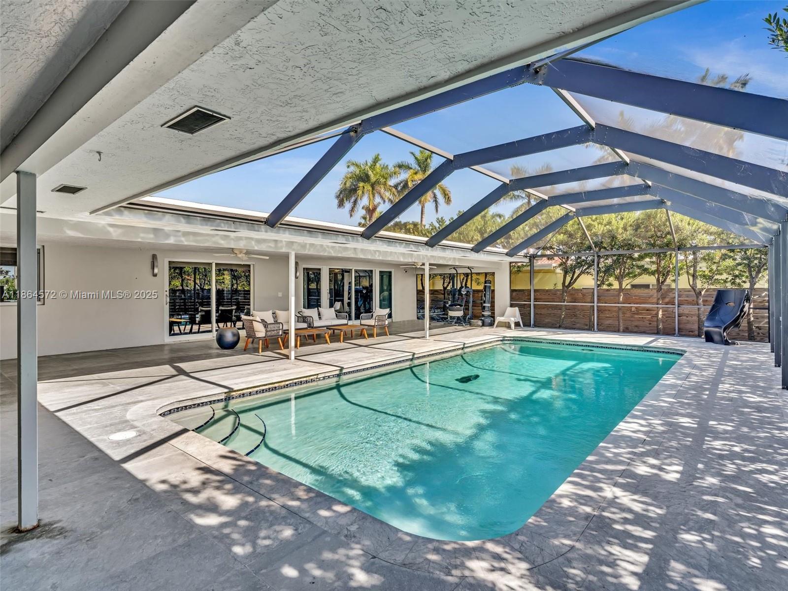 840 S Southlake Dr Hollywood, FL 33019