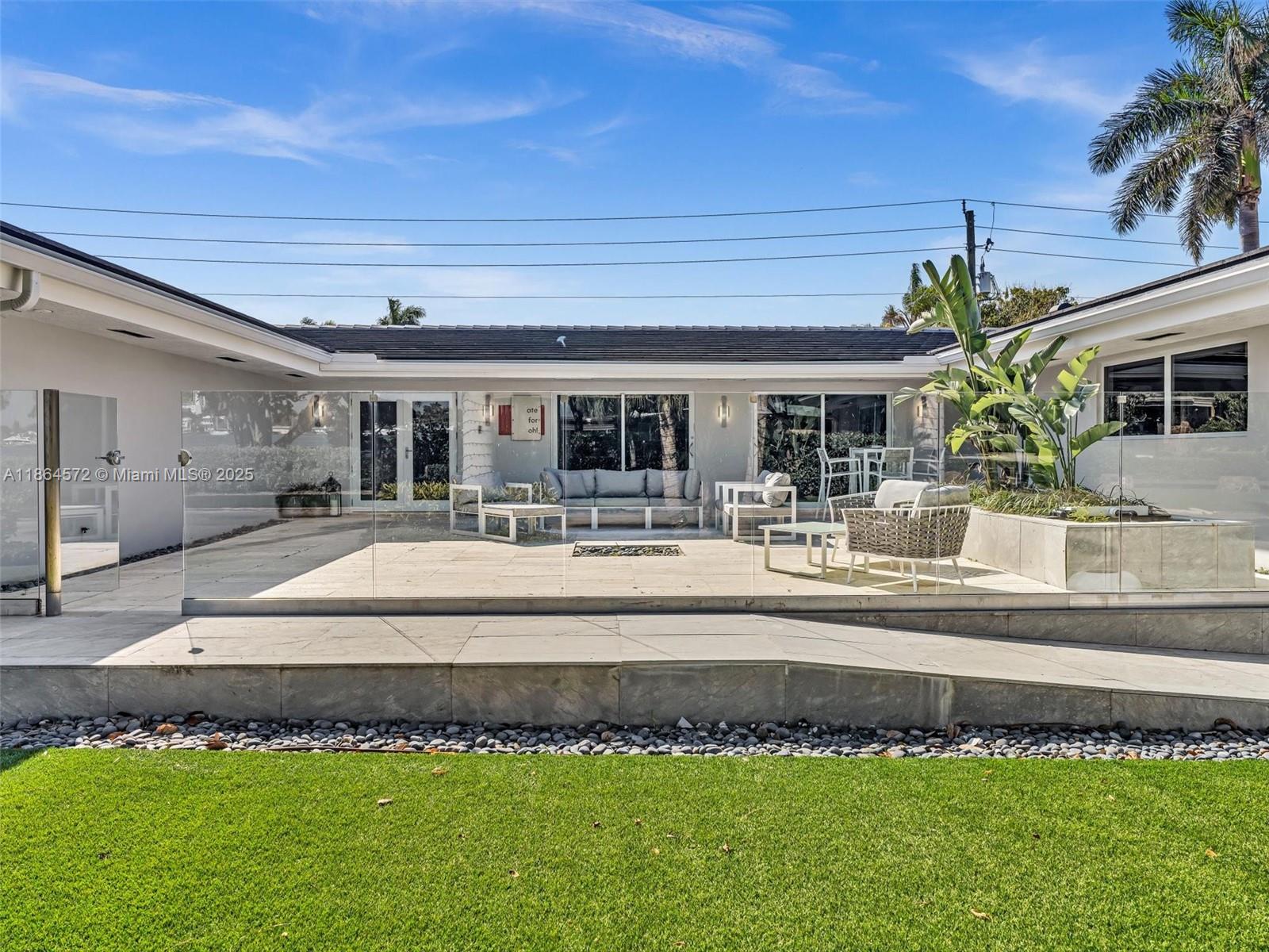 840 S Southlake Dr Hollywood, FL 33019