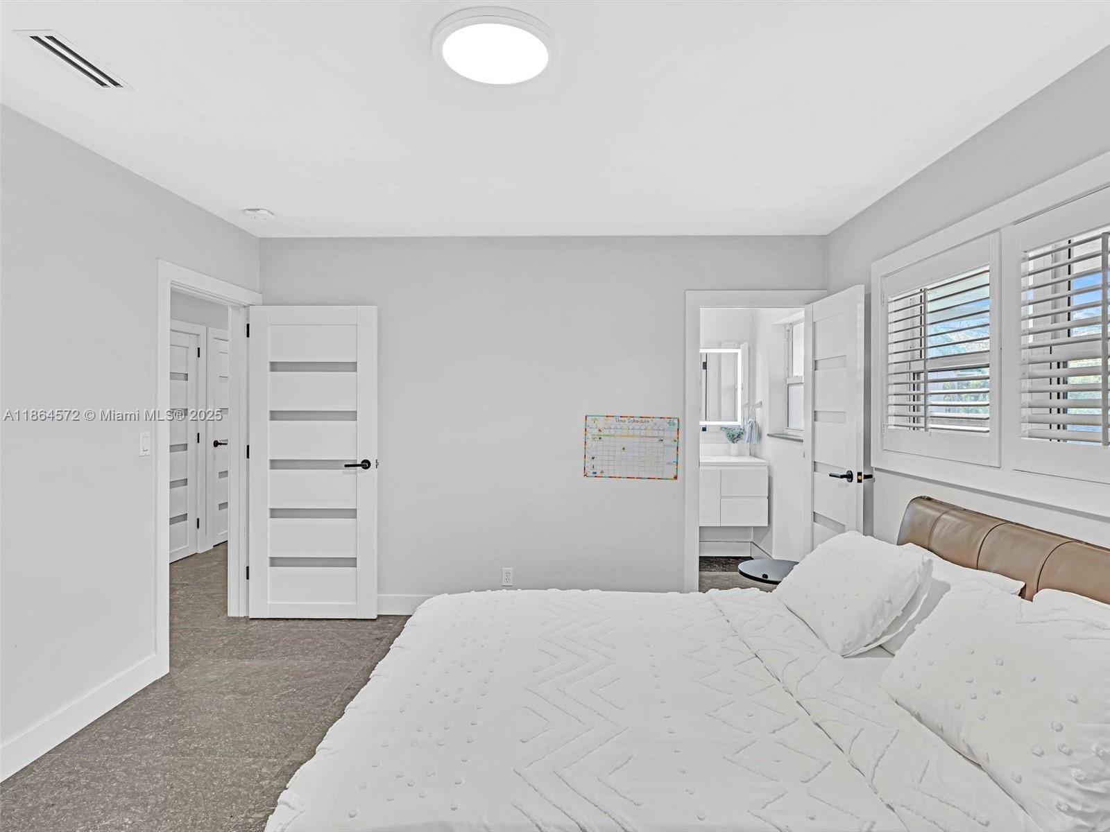 840 S Southlake Dr Hollywood, FL 33019