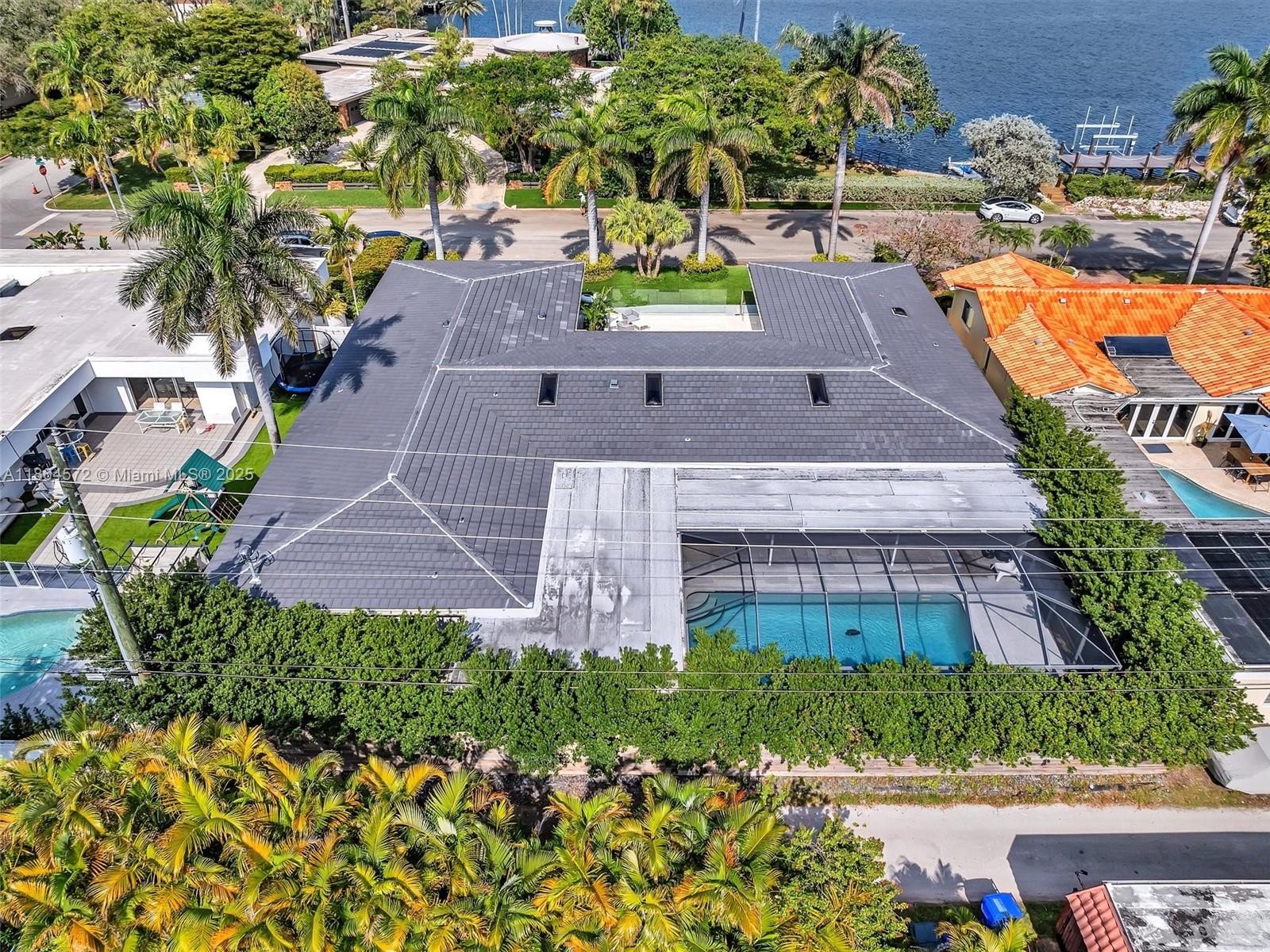 840 S Southlake Dr Hollywood, FL 33019