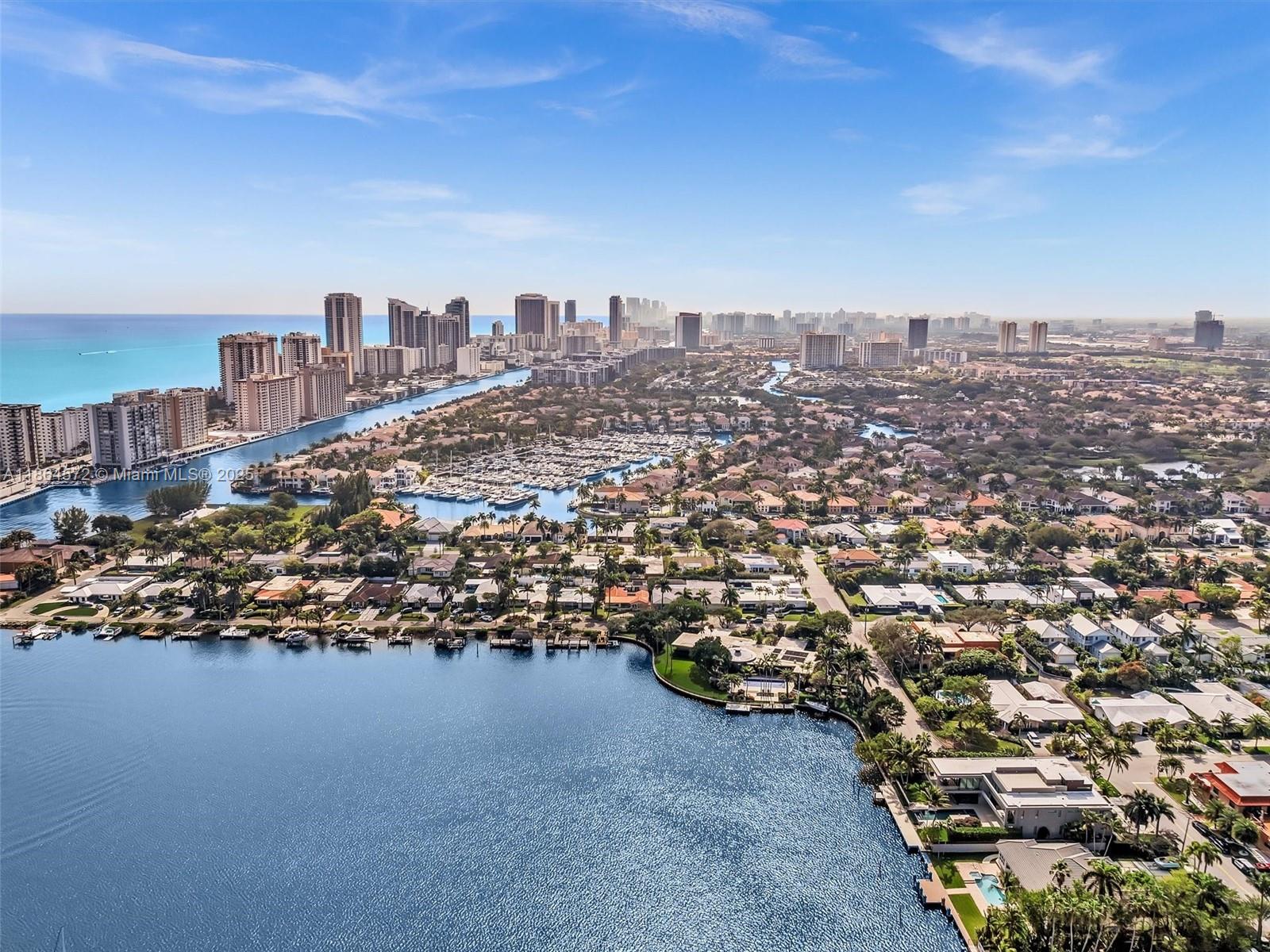 840 S Southlake Dr Hollywood, FL 33019