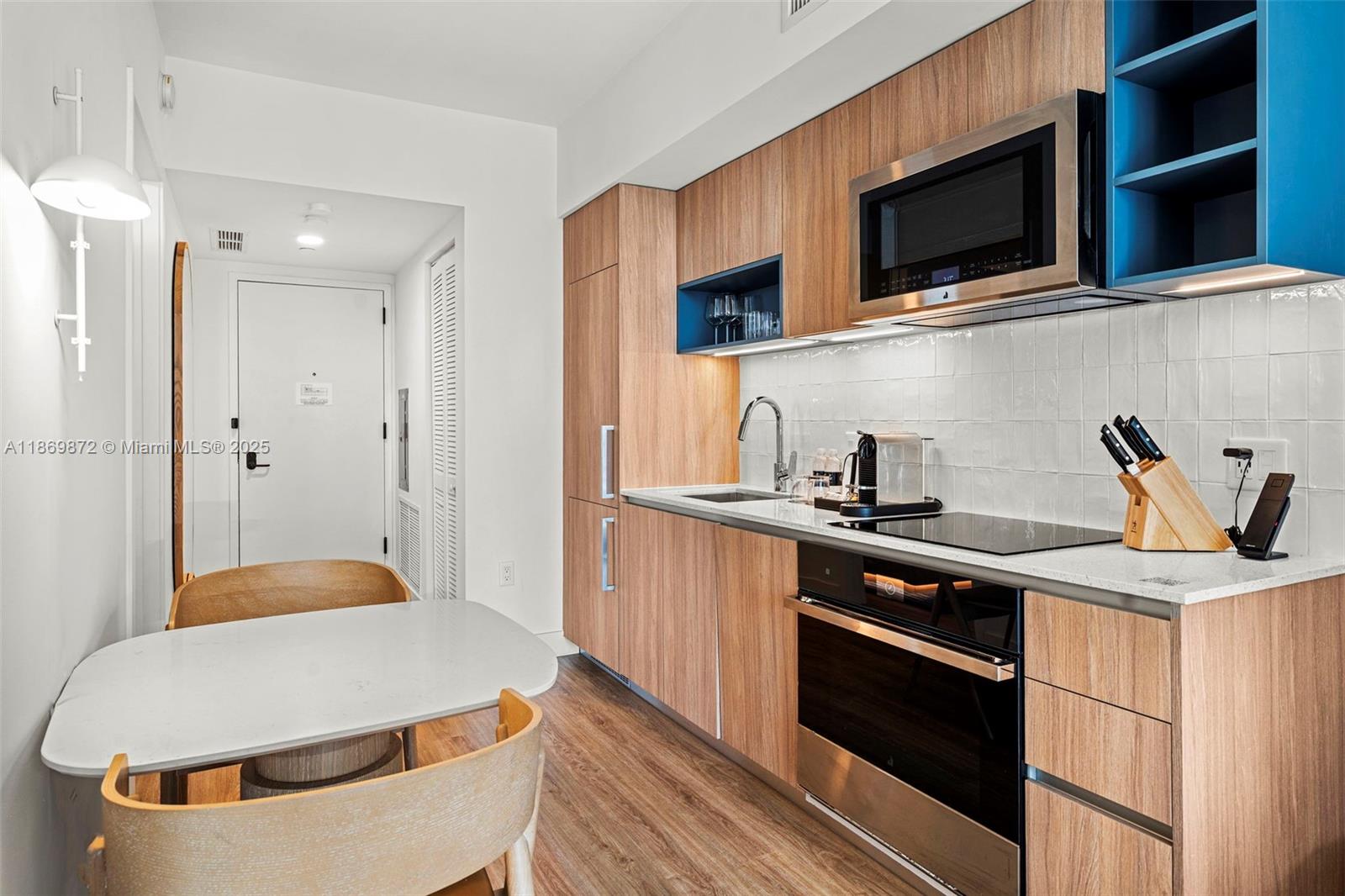 image Gale Residences10