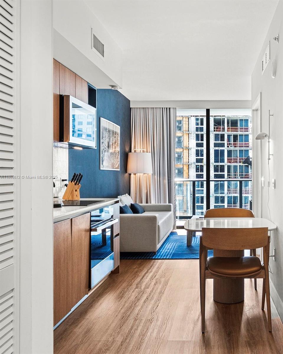 image Gale Residences11