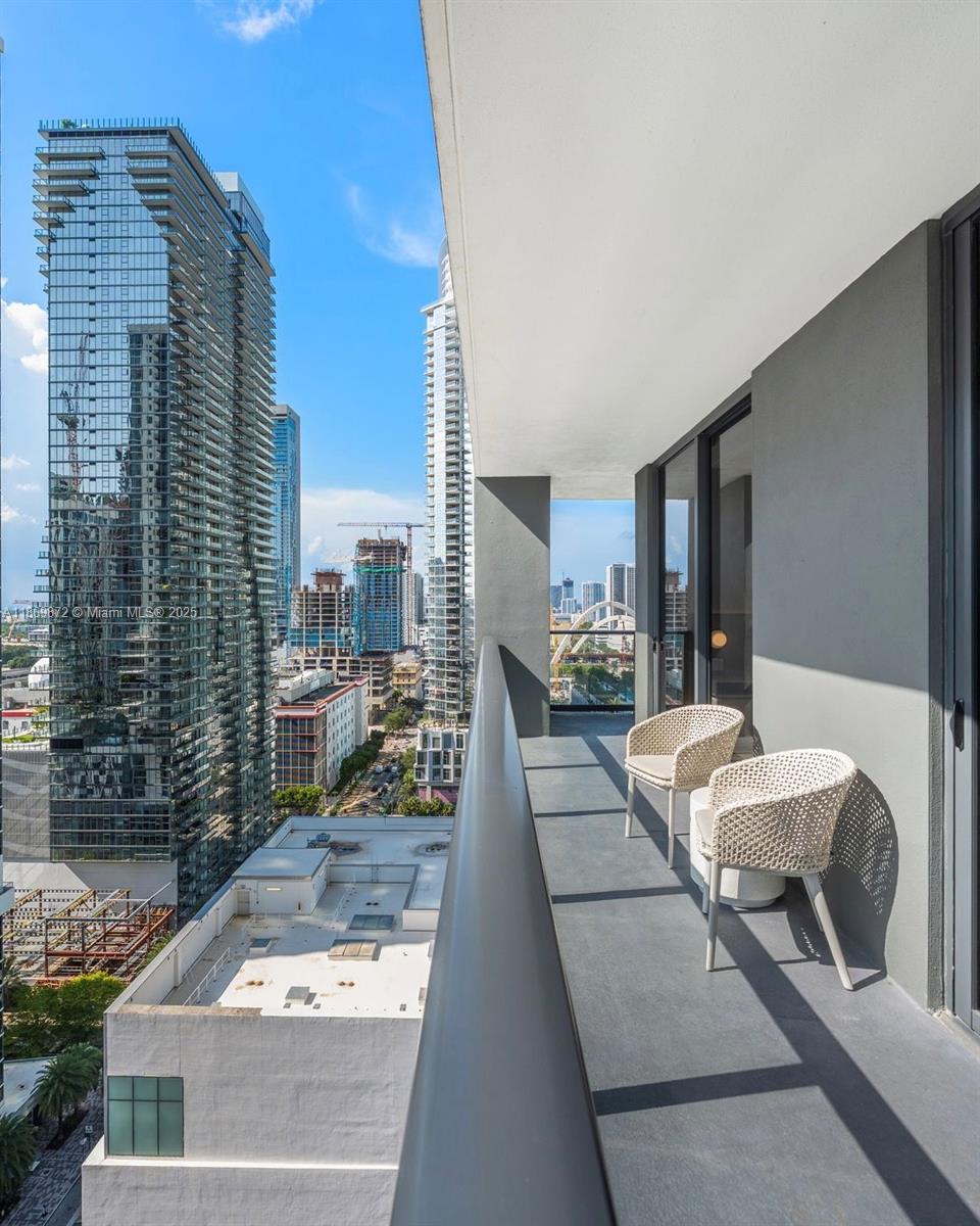 image Gale Residences13