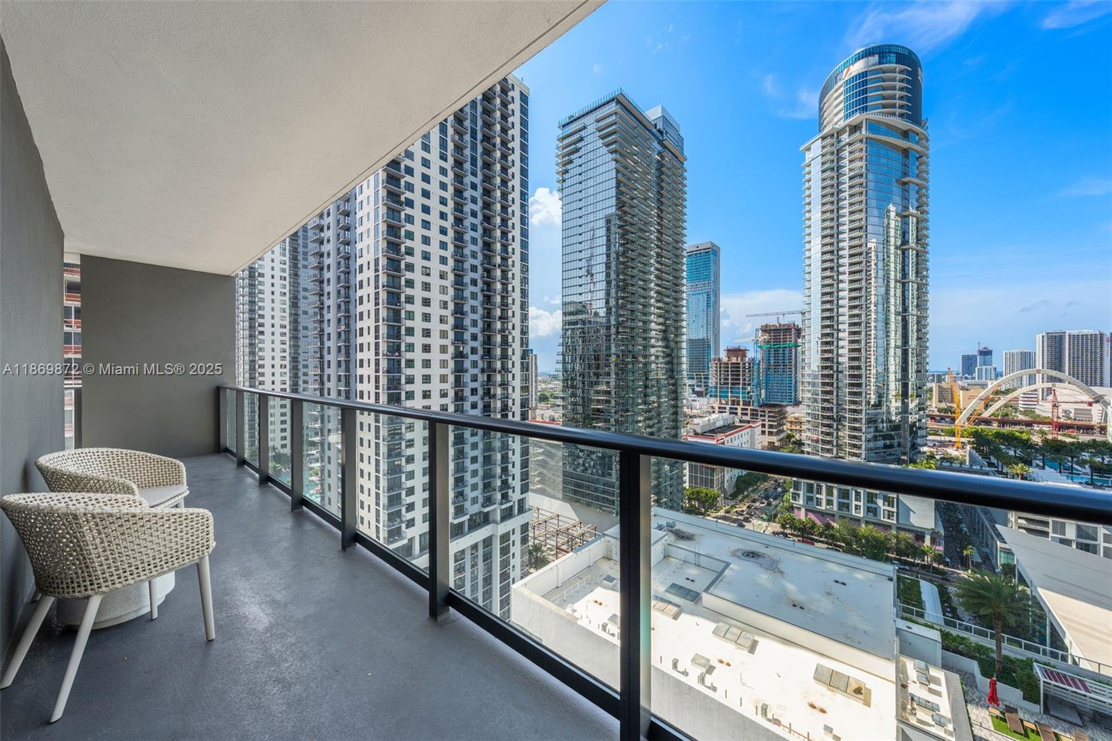 image Gale Residences16