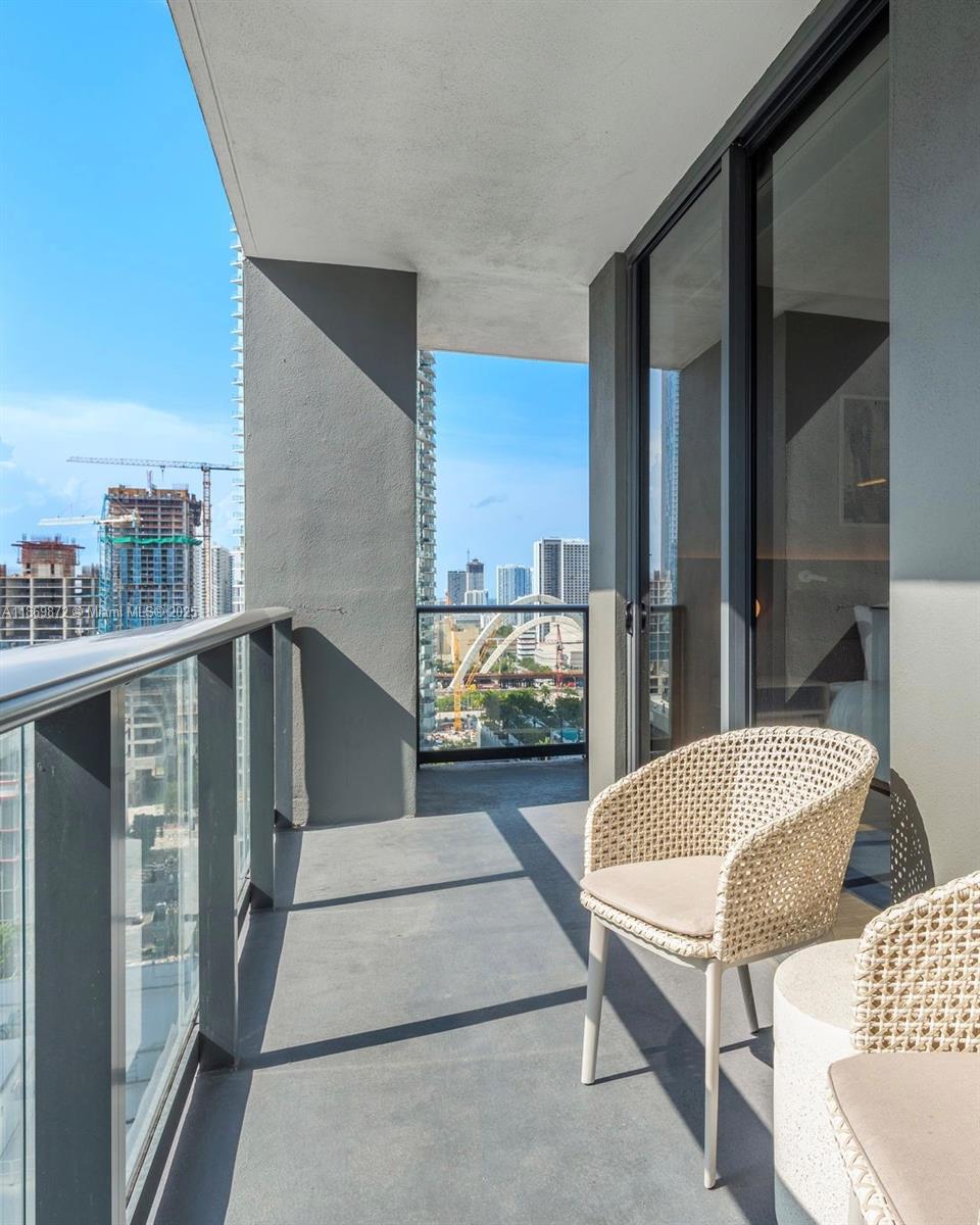 image Gale Residences18