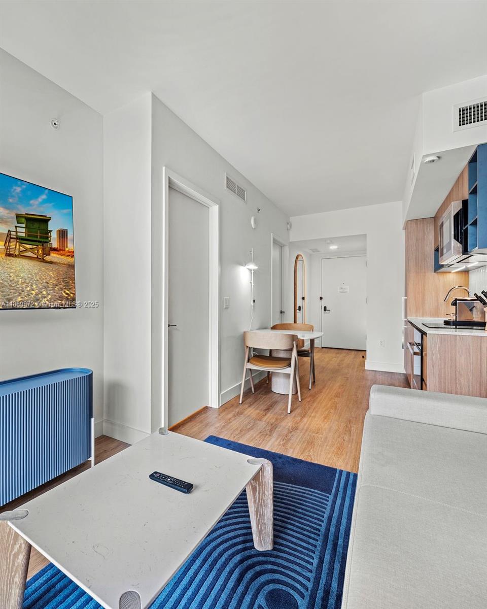image Gale Residences19