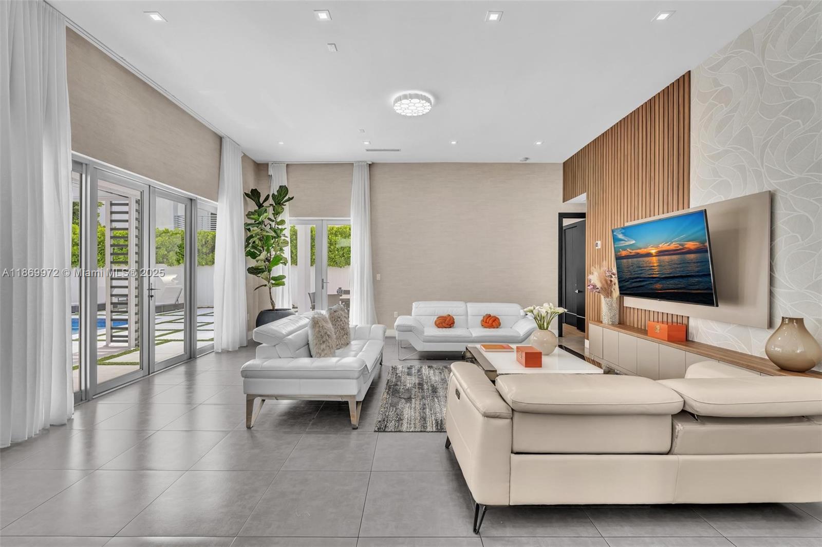 3447 NW 84th Ave Doral, FL 33122