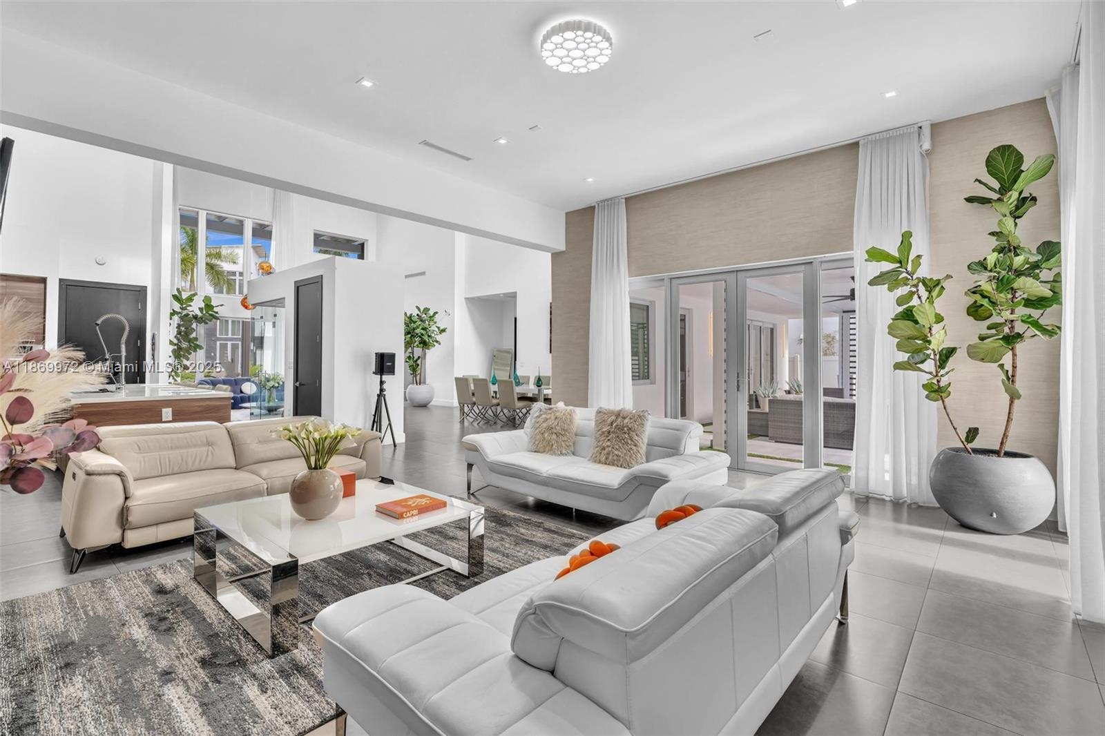 3447 NW 84th Ave Doral, FL 33122