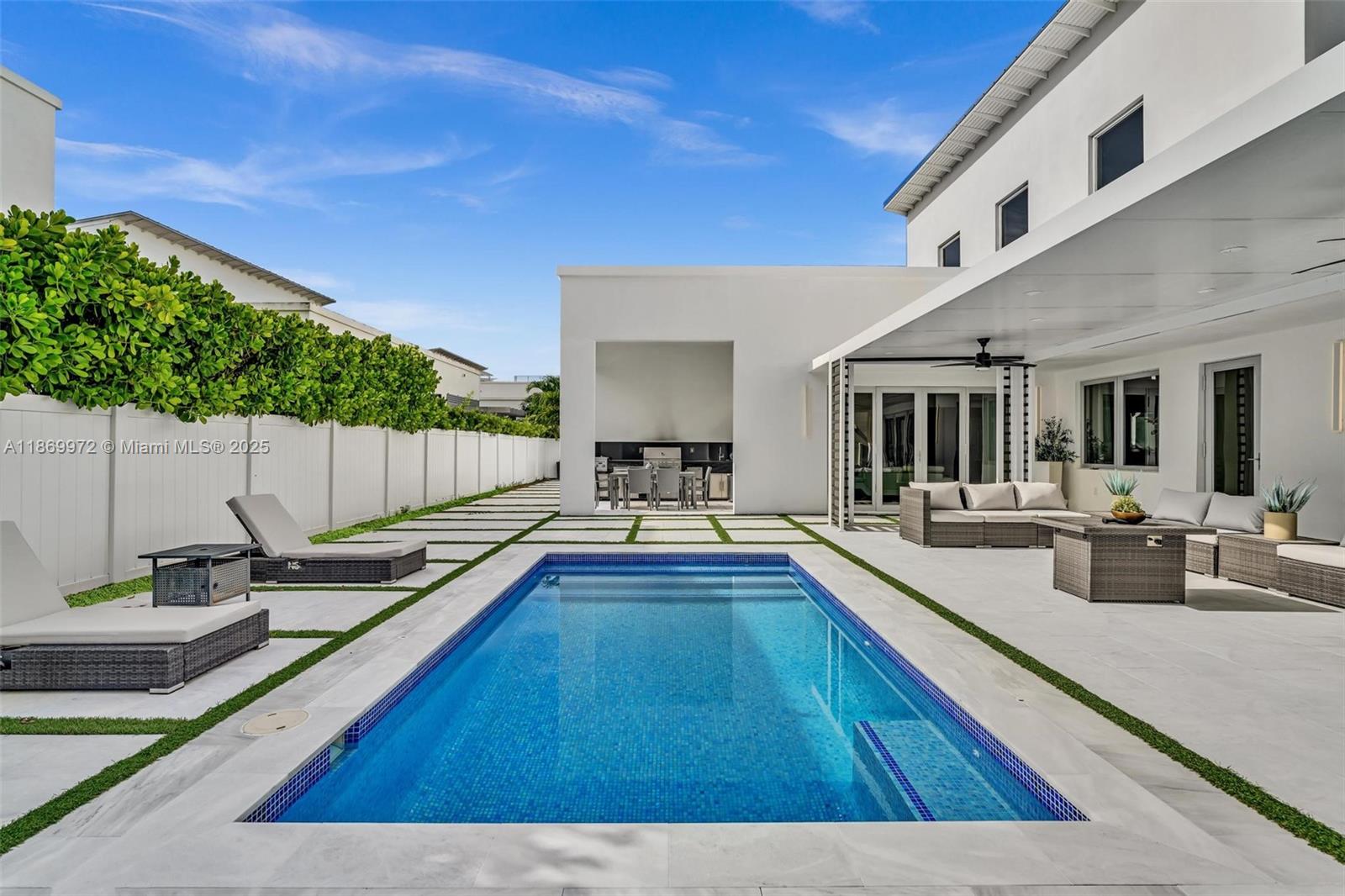 3447 NW 84th Ave Doral, FL 33122