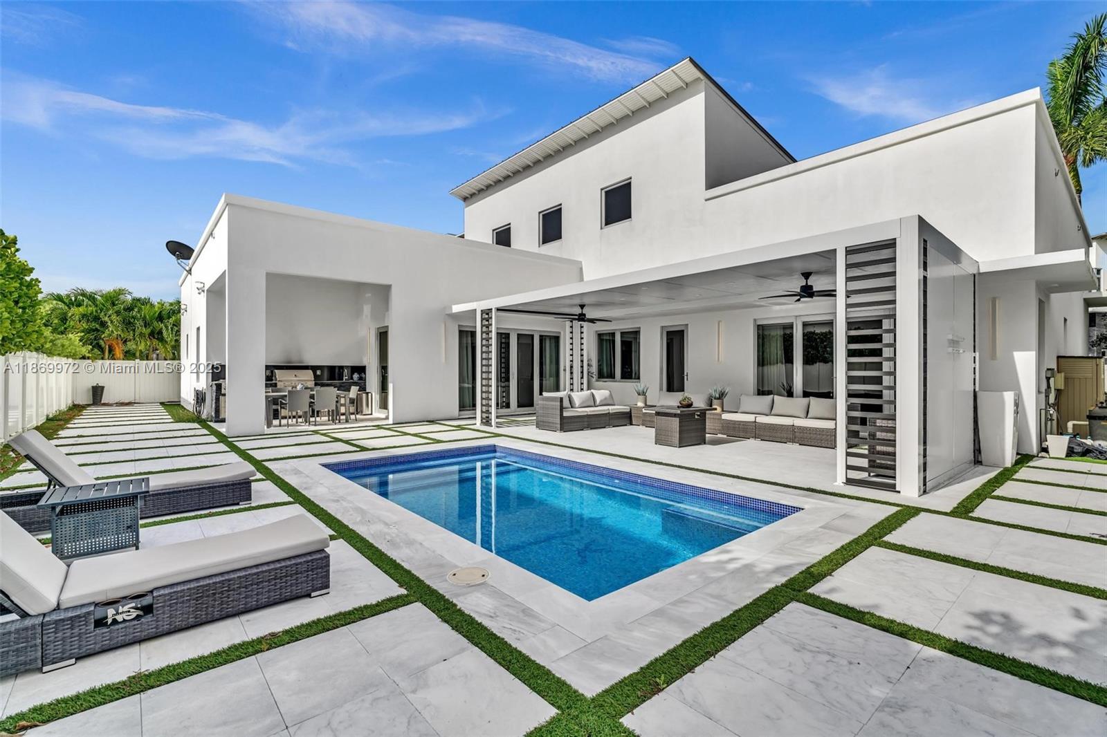 3447 NW 84th Ave Doral, FL 33122