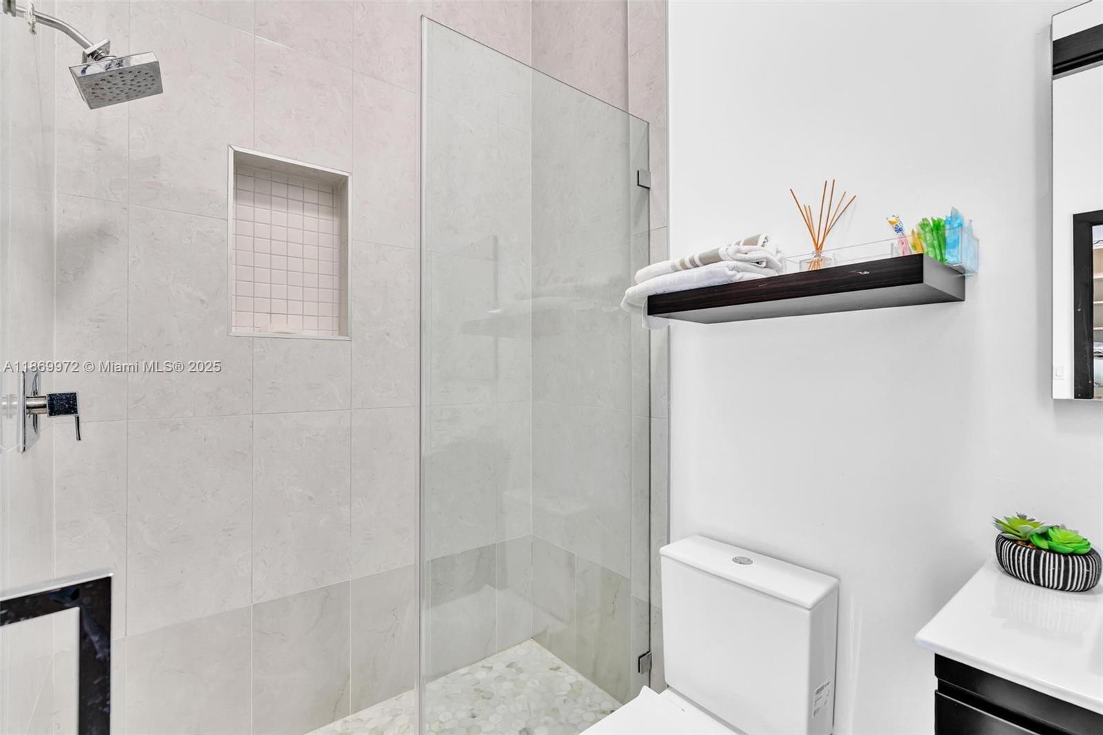 3447 NW 84th Ave Doral, FL 33122