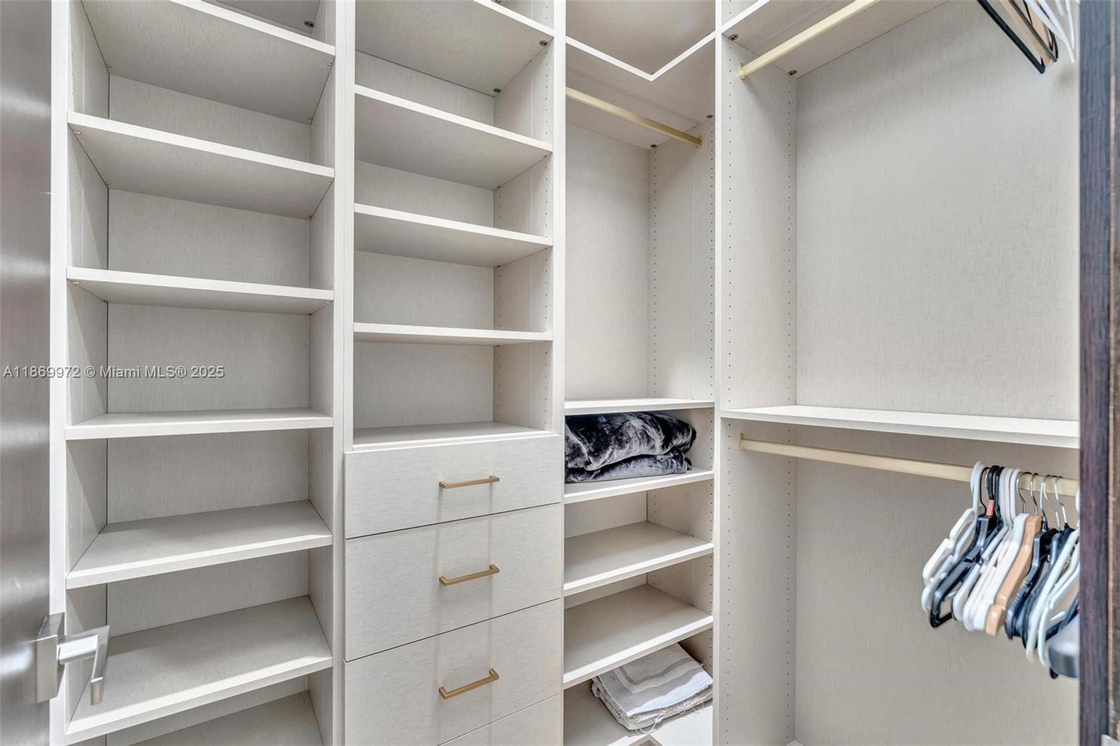 3447 NW 84th Ave Doral, FL 33122