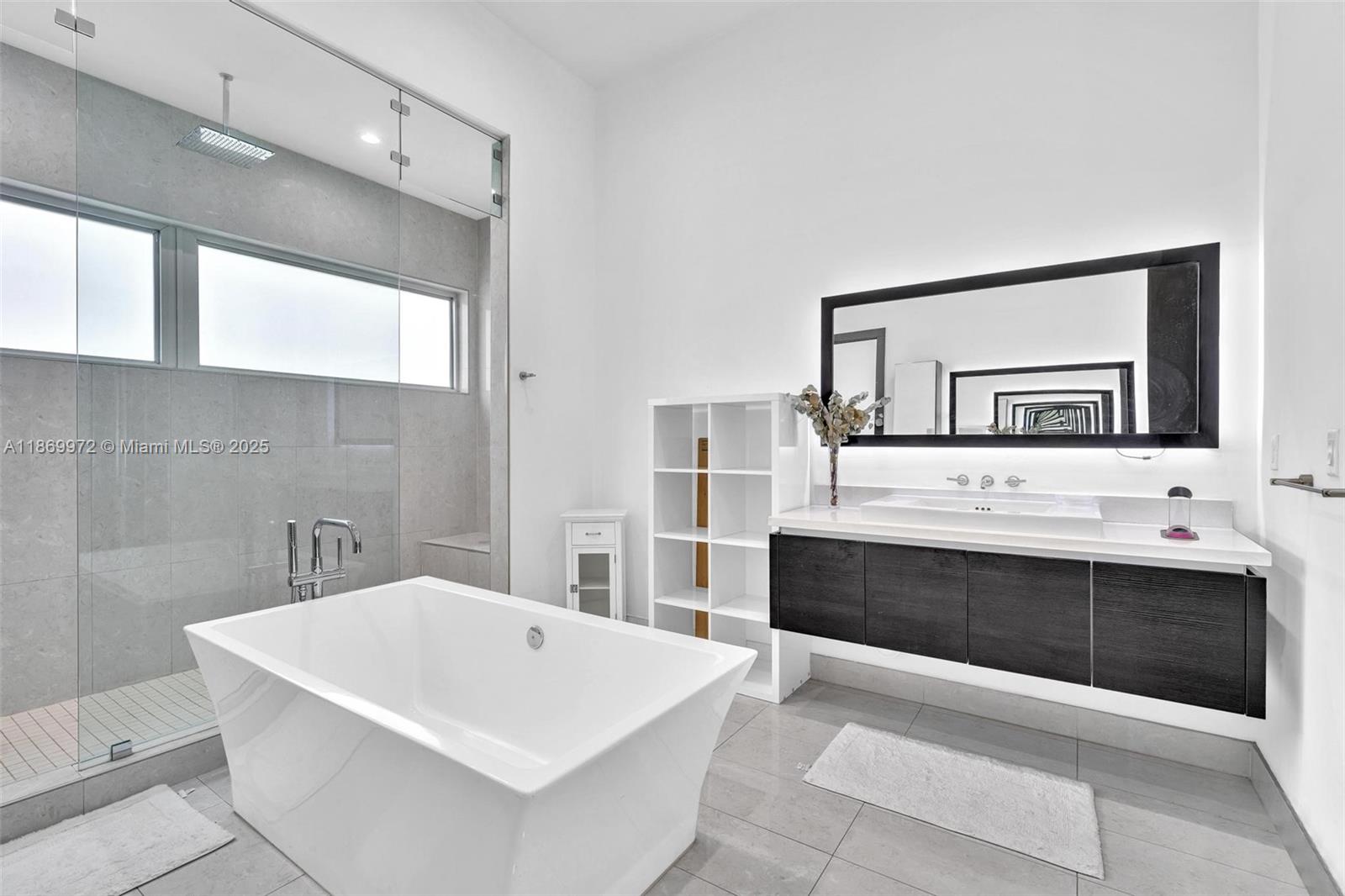 3447 NW 84th Ave Doral, FL 33122