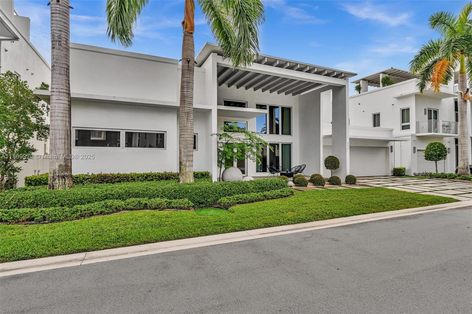 3447 NW 84th Ave Doral, FL 33122