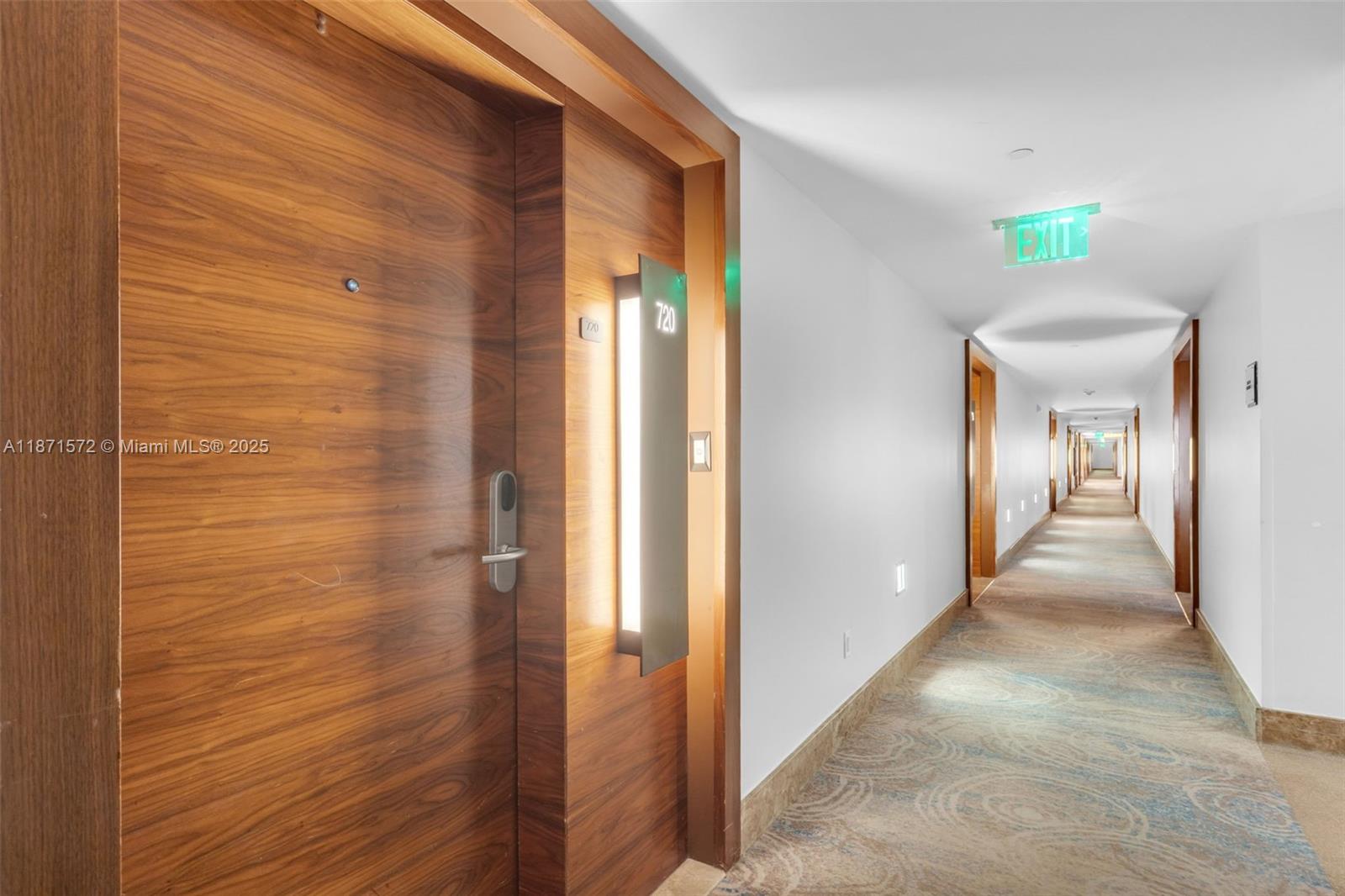 image Carillon Condo1
