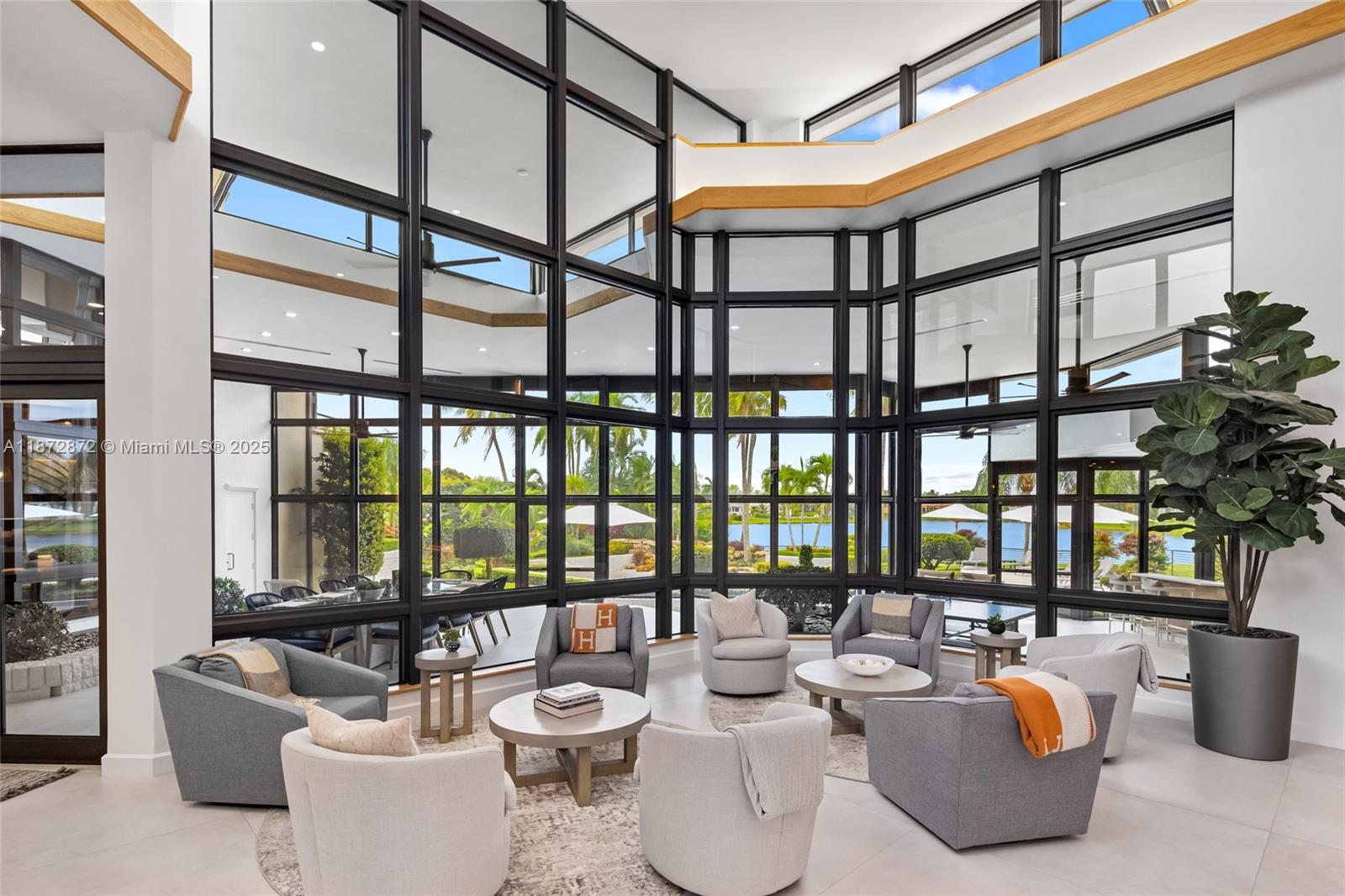 2965 NE Surrey Ln Weston, FL 33331