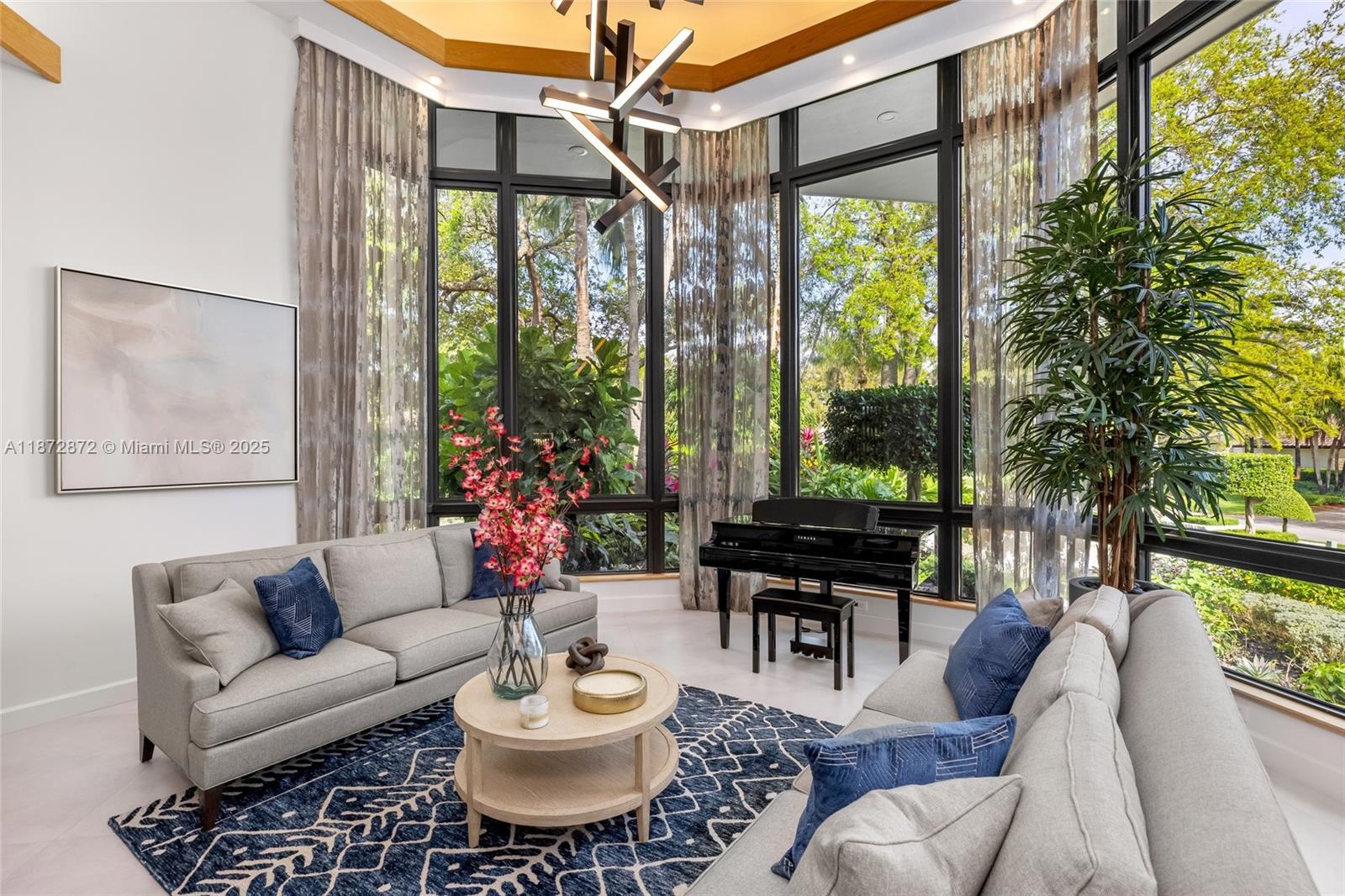 2965 NE Surrey Ln Weston, FL 33331