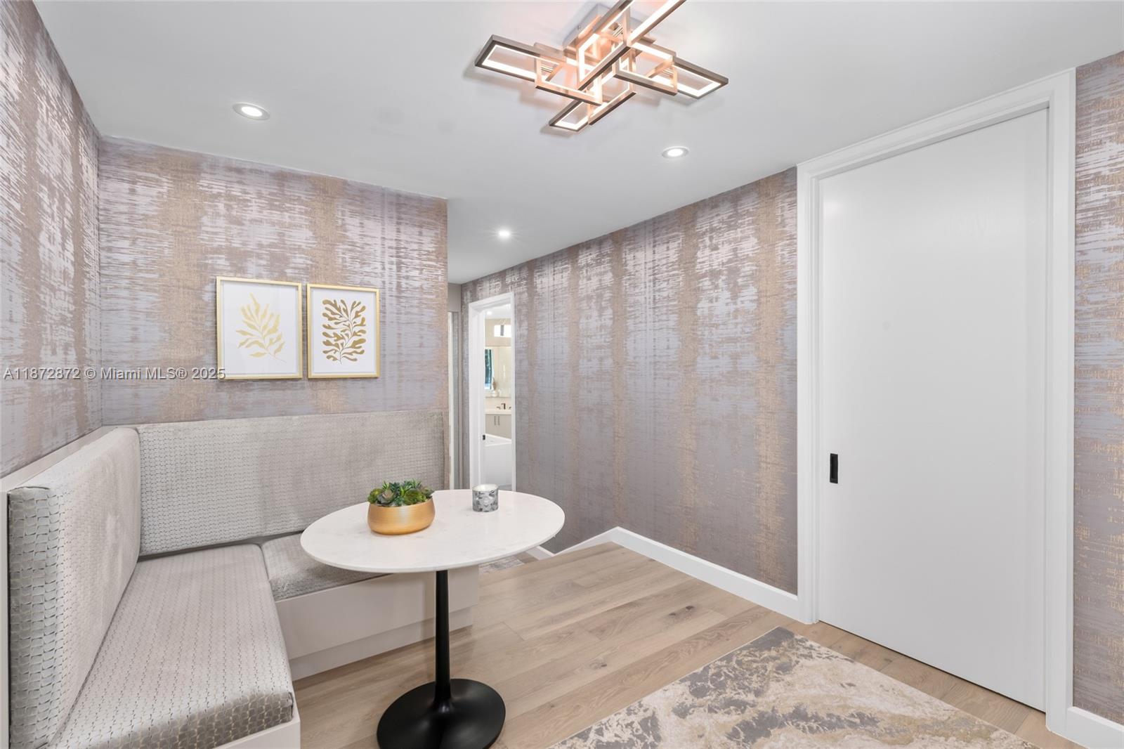 2965 NE Surrey Ln Weston, FL 33331