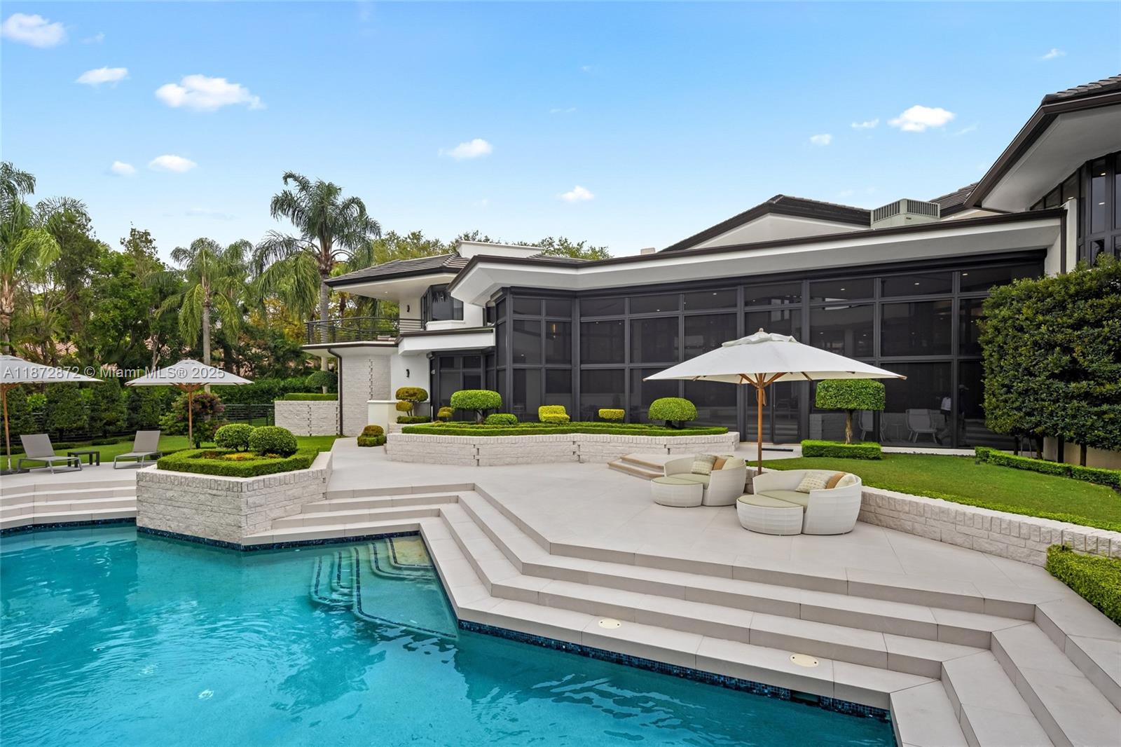 2965 NE Surrey Ln Weston, FL 33331