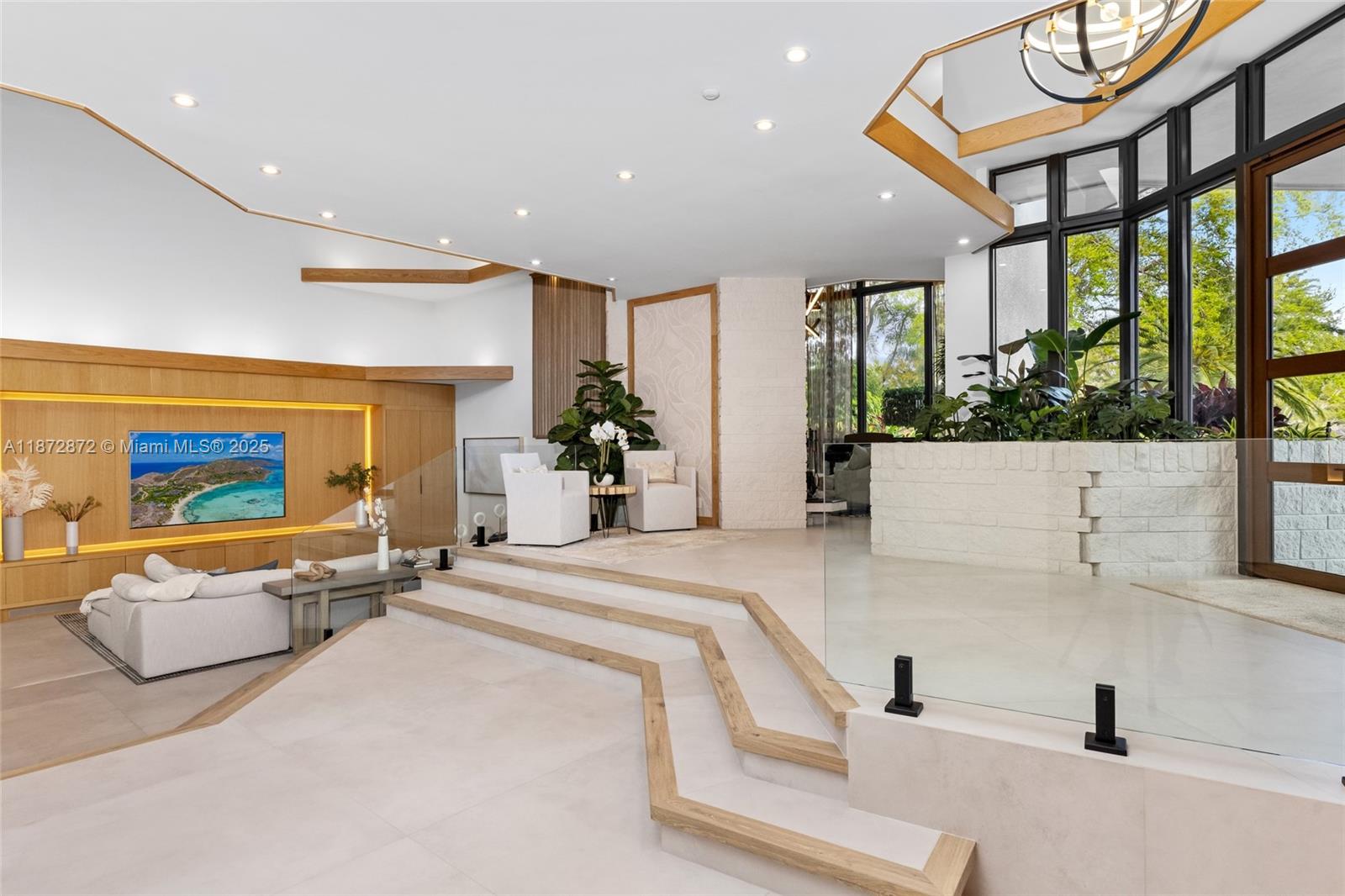 2965 NE Surrey Ln Weston, FL 33331