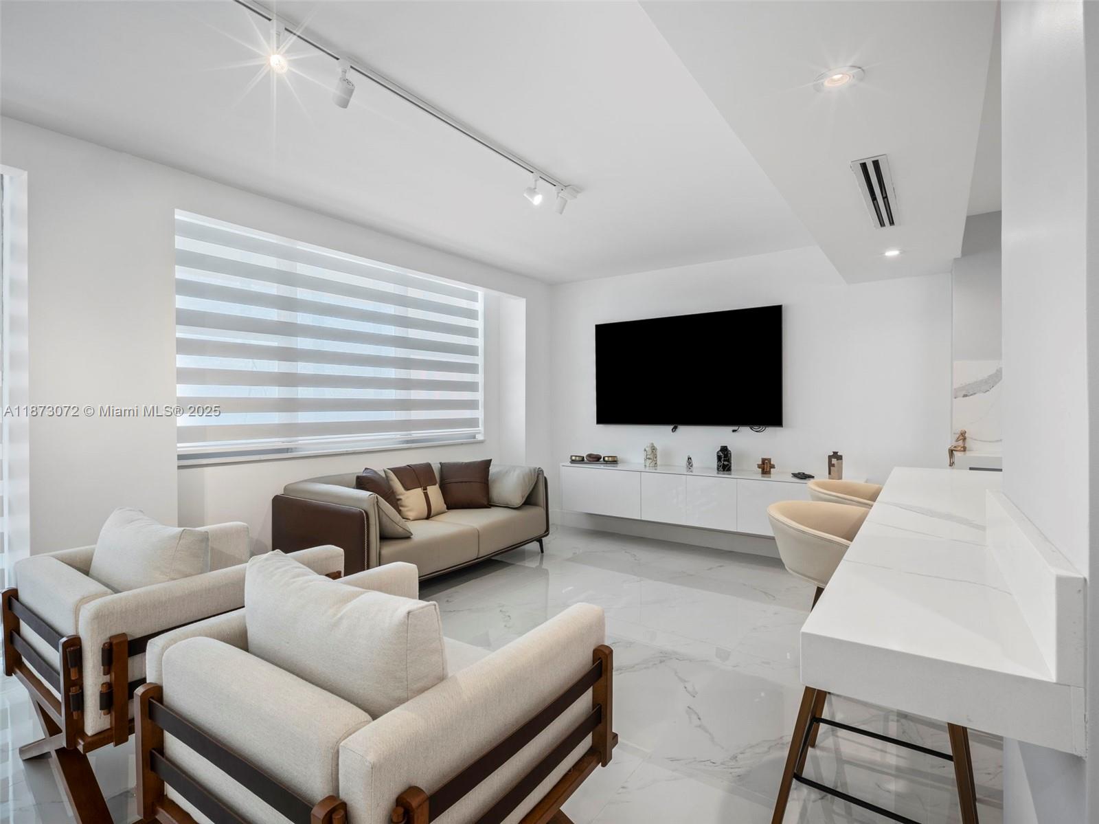 3180 S Ocean Dr #1101,Hallandale Beach, FL 33009