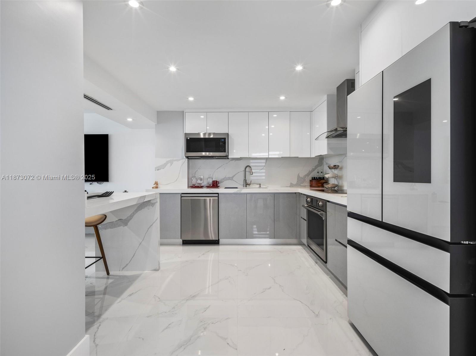 3180 S Ocean Dr #1101,Hallandale Beach, FL 33009