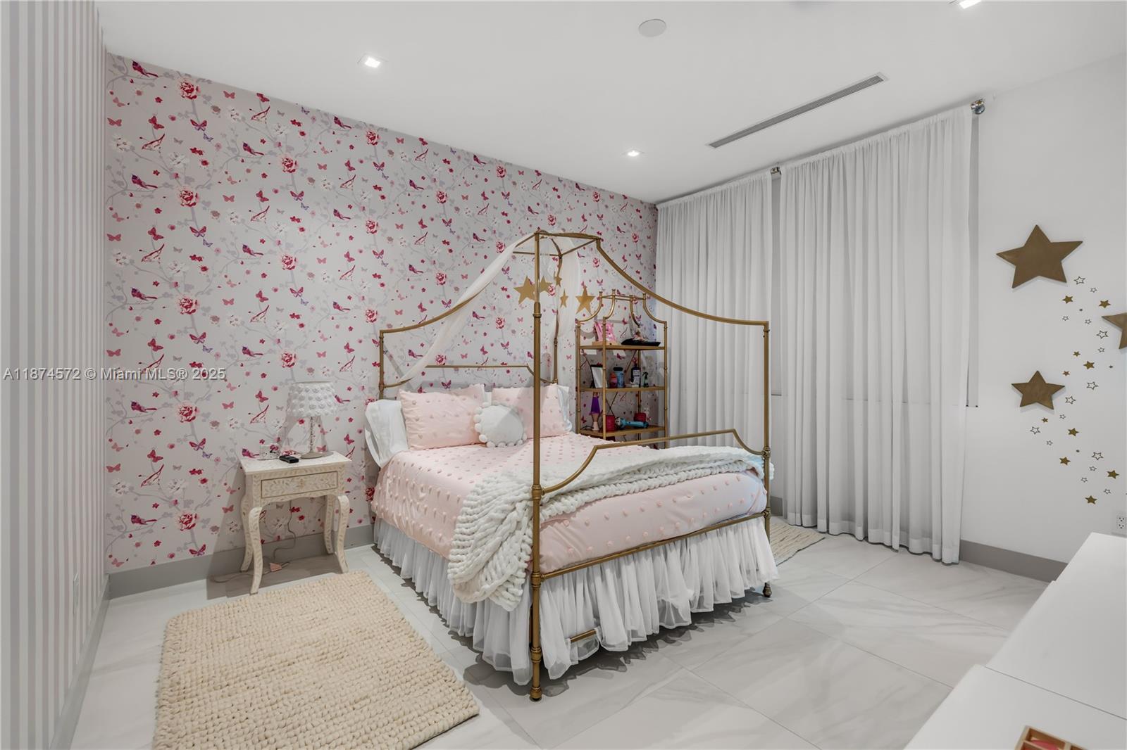 10530 NW 67th Ter Doral, FL 33178