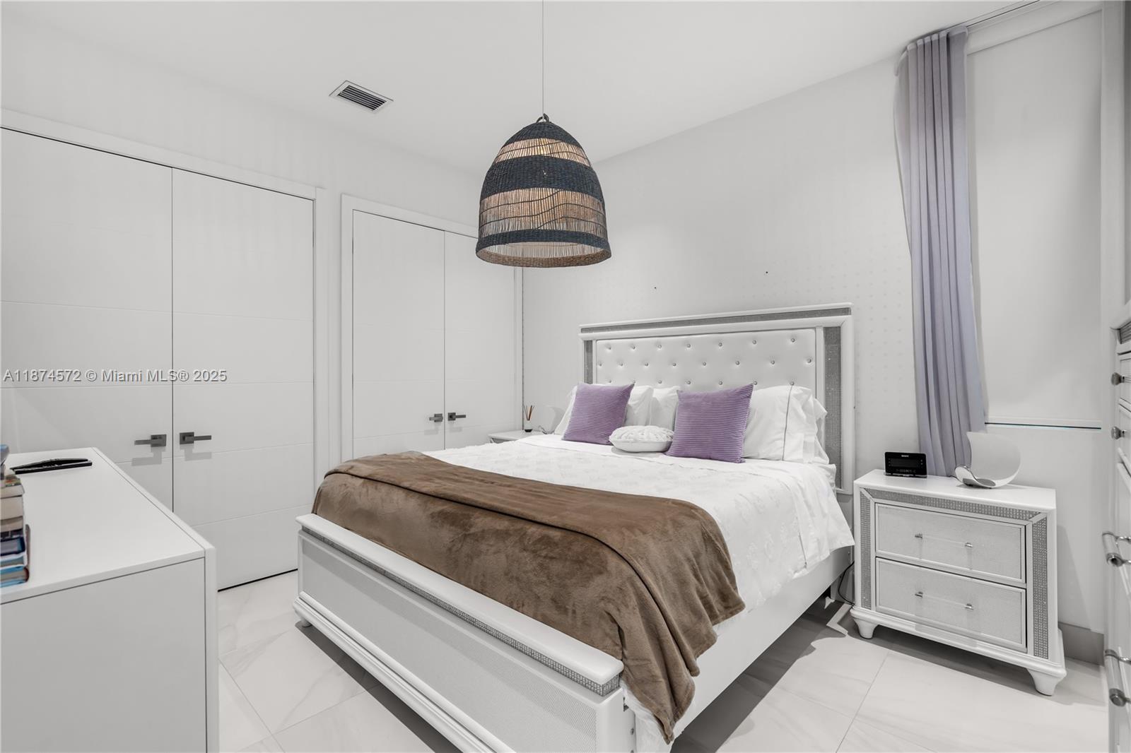 10530 NW 67th Ter Doral, FL 33178