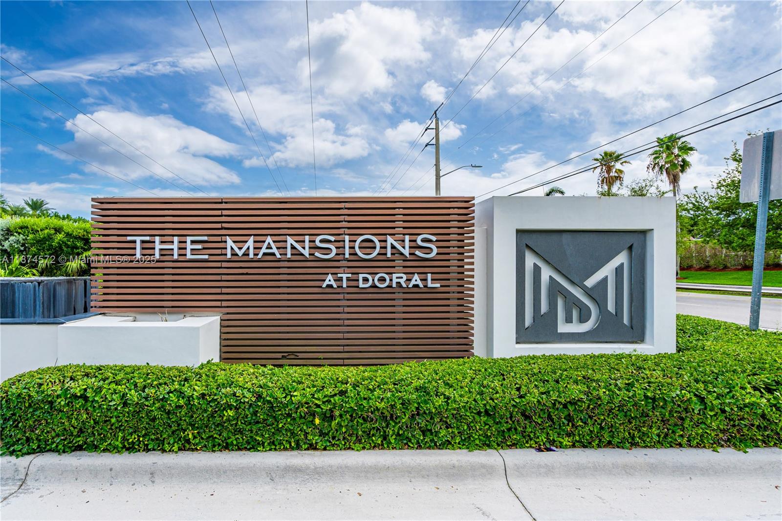 10530 NW 67th Ter Doral, FL 33178